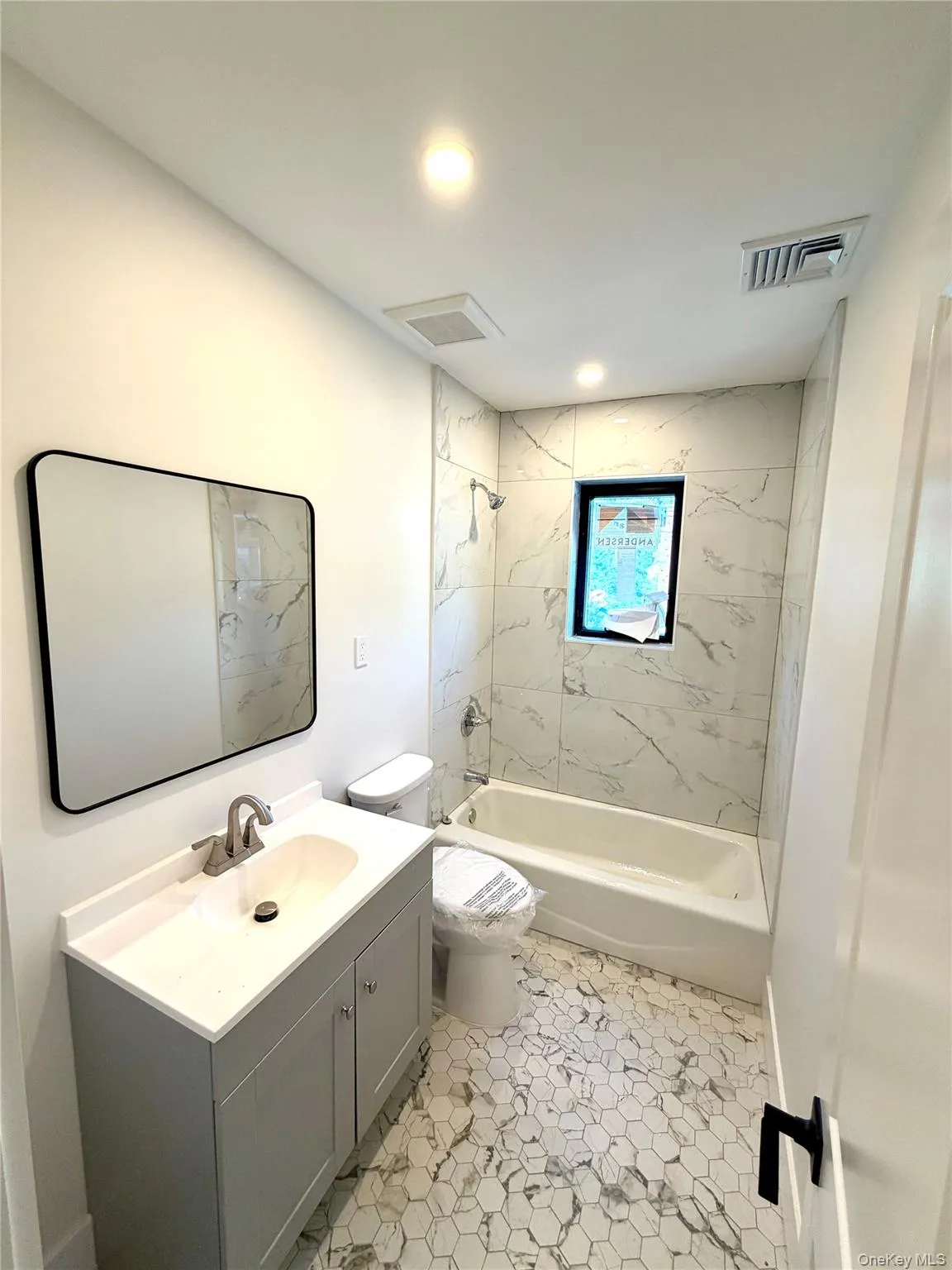 44 New Avenue, Yonkers, NY, 3 Bedroom Bedrooms, 5 Room Rooms,2 BathroomBathrooms,Residential Lease,For Rent,New,0,1053544 44 New Avenue, Yonkers, NY, 3 Bedroom Bedrooms, 5 Room Rooms,2 BathroomBathrooms,Residential Lease,For Rent,New,0,1053544