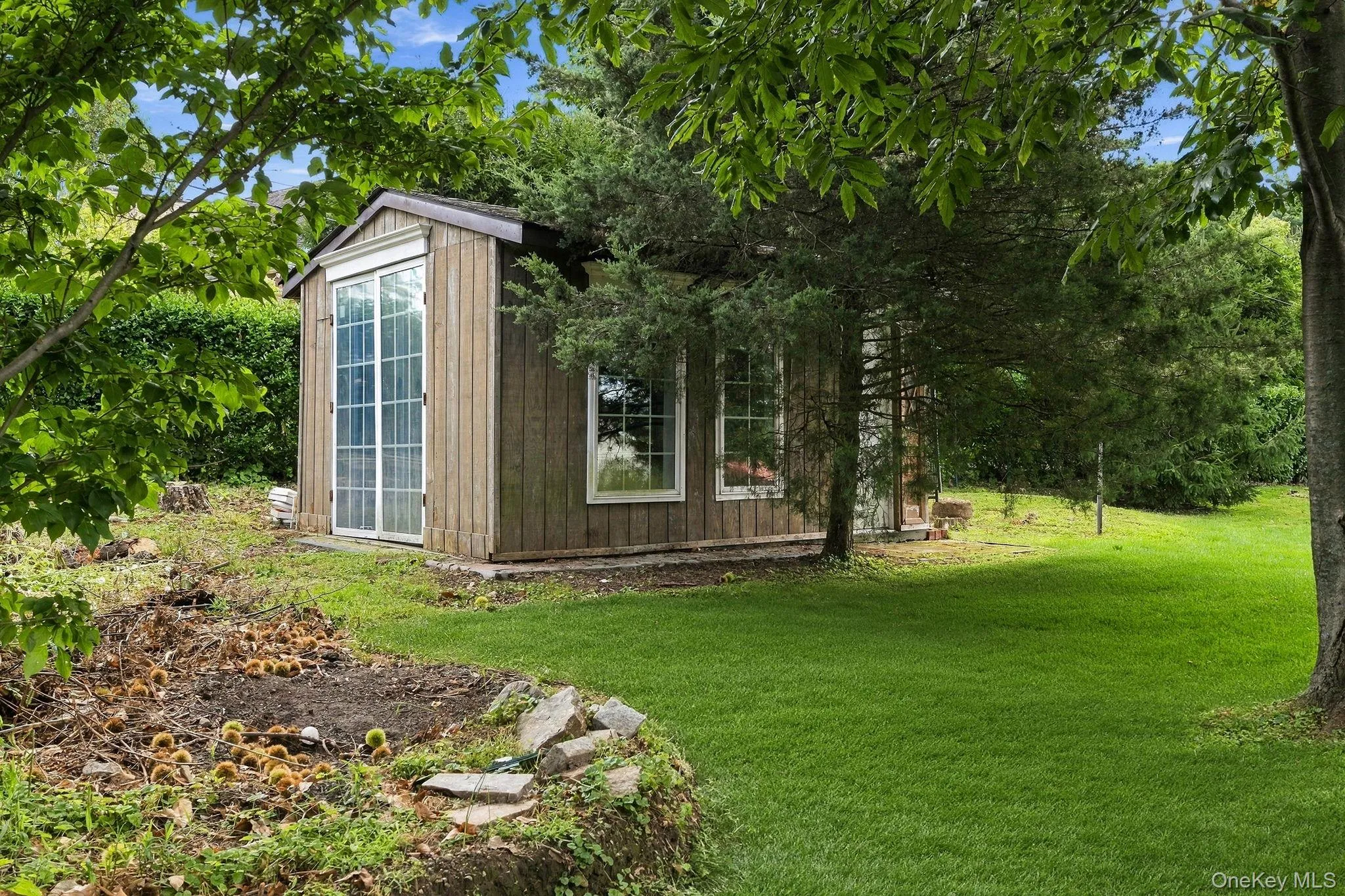 Beautifully landscaped grounds extend the living experience beyond the walls of the home. Beautifully landscaped grounds extend the living experience beyond the walls of the home.