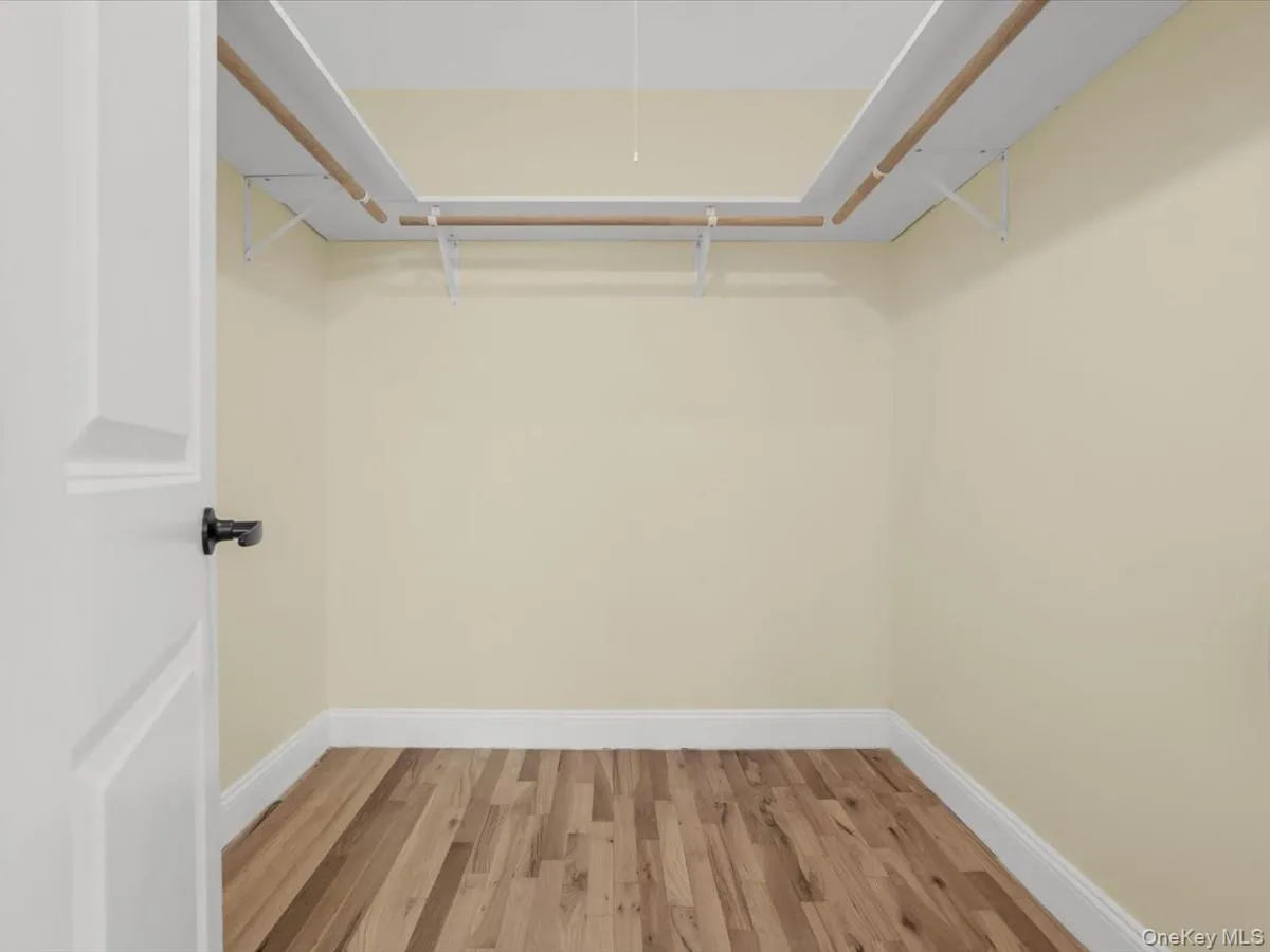 6 Shire Court, Huntington, NY, 4 Bedrooms Bedrooms, 8 Rooms Rooms,2 BathroomsBathrooms,Residential,For Rent,Shire,0,1053551 6 Shire Court, Huntington, NY, 4 Bedrooms Bedrooms, 8 Rooms Rooms,2 BathroomsBathrooms,Residential,For Rent,Shire,0,1053551