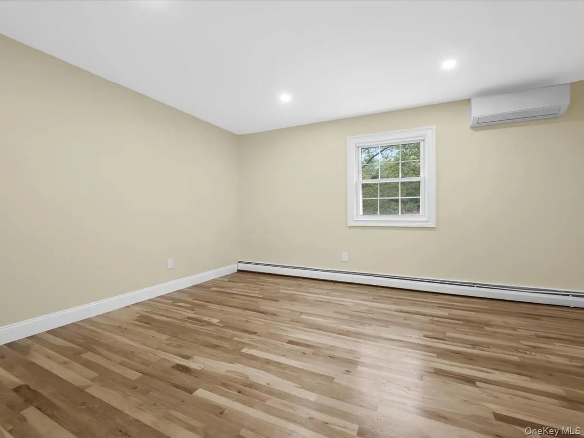 6 Shire Court, Huntington, NY, 4 Bedrooms Bedrooms, 8 Rooms Rooms,2 BathroomsBathrooms,Residential,For Rent,Shire,0,1053551 6 Shire Court, Huntington, NY, 4 Bedrooms Bedrooms, 8 Rooms Rooms,2 BathroomsBathrooms,Residential,For Rent,Shire,0,1053551
