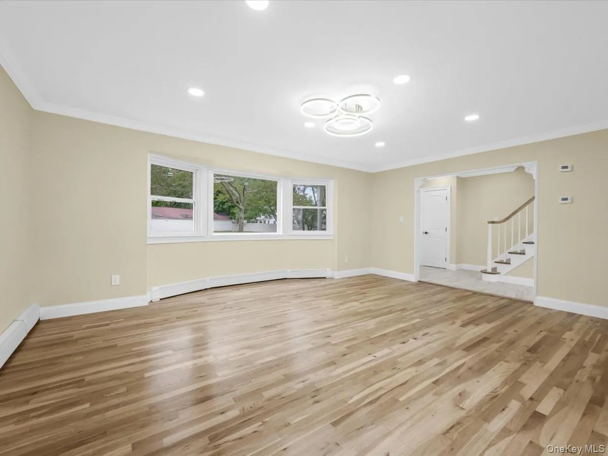 6 Shire Court, Huntington, NY, 4 Bedrooms Bedrooms, 8 Rooms Rooms,2 BathroomsBathrooms,Residential,For Rent,Shire,0,1053551 6 Shire Court, Huntington, NY, 4 Bedrooms Bedrooms, 8 Rooms Rooms,2 BathroomsBathrooms,Residential,For Rent,Shire,0,1053551