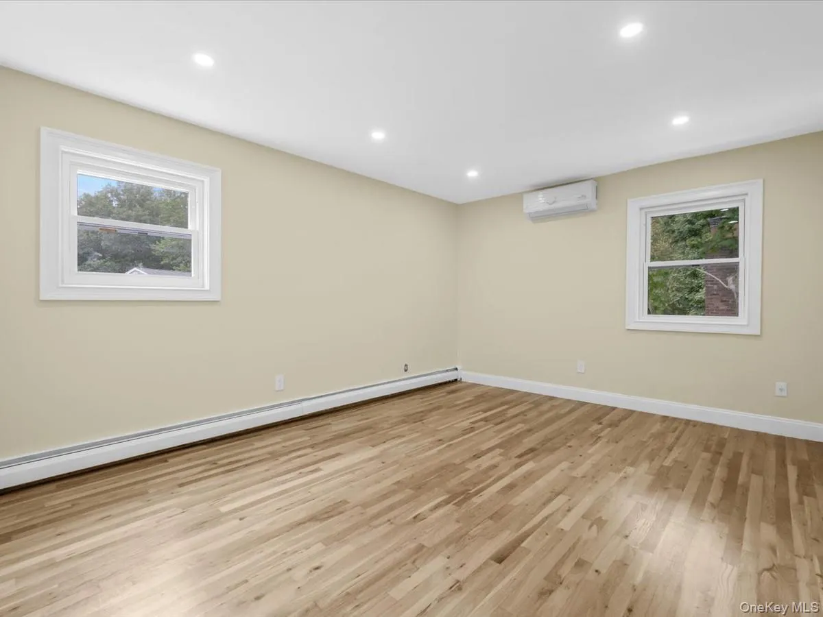 6 Shire Court, Huntington, NY, 4 Bedrooms Bedrooms, 8 Rooms Rooms,2 BathroomsBathrooms,Residential,For Rent,Shire,0,1053551 6 Shire Court, Huntington, NY, 4 Bedrooms Bedrooms, 8 Rooms Rooms,2 BathroomsBathrooms,Residential,For Rent,Shire,0,1053551