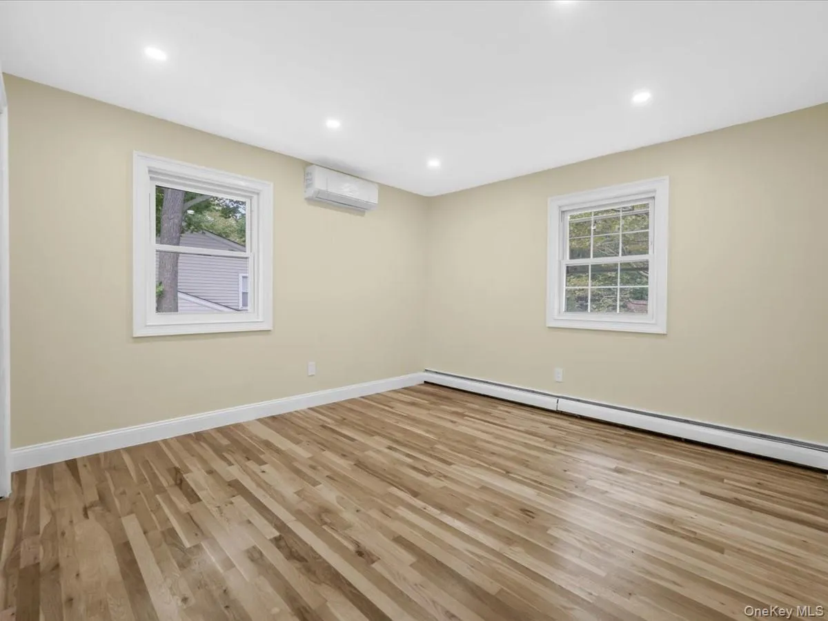 6 Shire Court, Huntington, NY, 4 Bedrooms Bedrooms, 8 Rooms Rooms,2 BathroomsBathrooms,Residential,For Rent,Shire,0,1053551 6 Shire Court, Huntington, NY, 4 Bedrooms Bedrooms, 8 Rooms Rooms,2 BathroomsBathrooms,Residential,For Rent,Shire,0,1053551