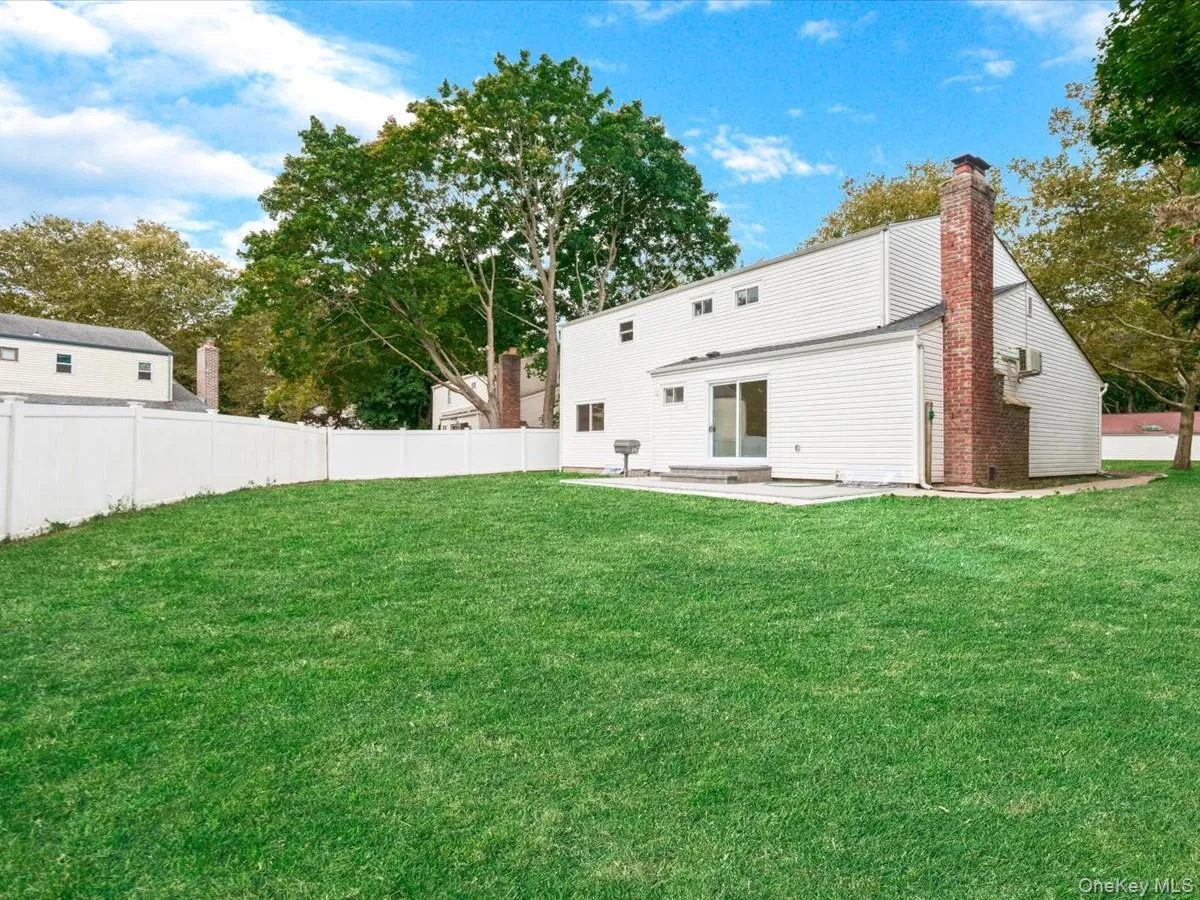6 Shire Court, Huntington, NY, 4 Bedrooms Bedrooms, 8 Rooms Rooms,2 BathroomsBathrooms,Residential,For Rent,Shire,0,1053551 6 Shire Court, Huntington, NY, 4 Bedrooms Bedrooms, 8 Rooms Rooms,2 BathroomsBathrooms,Residential,For Rent,Shire,0,1053551