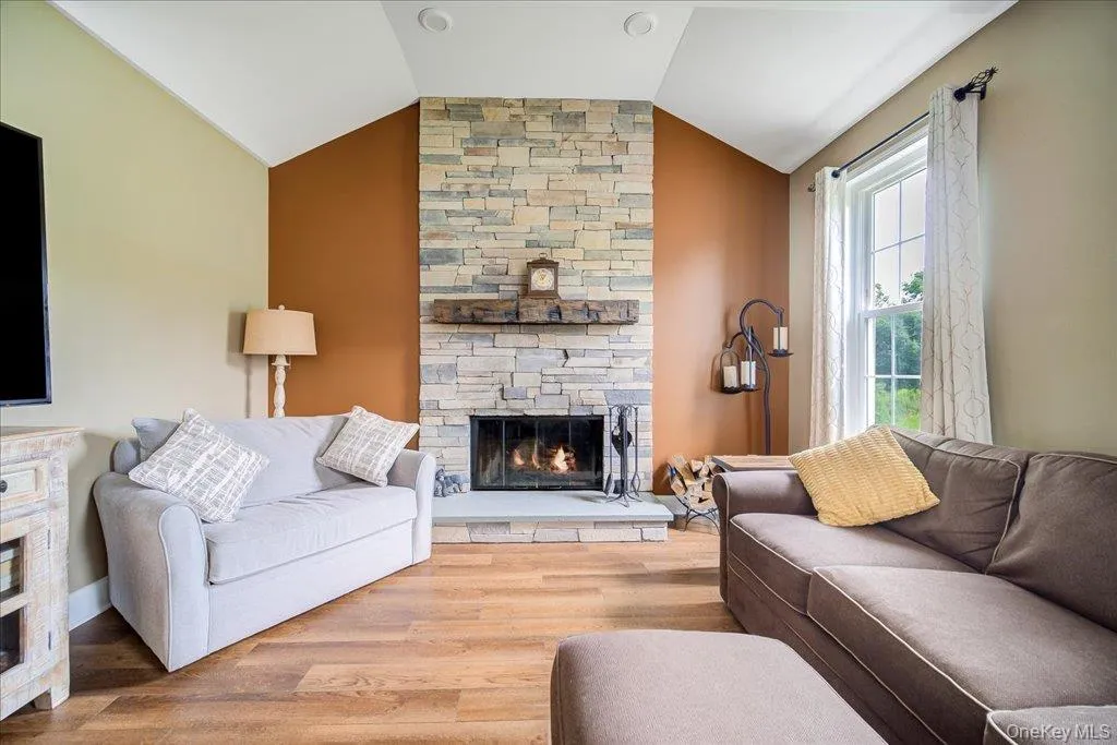 317 Arcadia Road, Goshen, NY, 4 Bedrooms Bedrooms, 7 Rooms Rooms,2 BathroomsBathrooms,Residential,For Rent,Arcadia,0,1053552 317 Arcadia Road, Goshen, NY, 4 Bedrooms Bedrooms, 7 Rooms Rooms,2 BathroomsBathrooms,Residential,For Rent,Arcadia,0,1053552