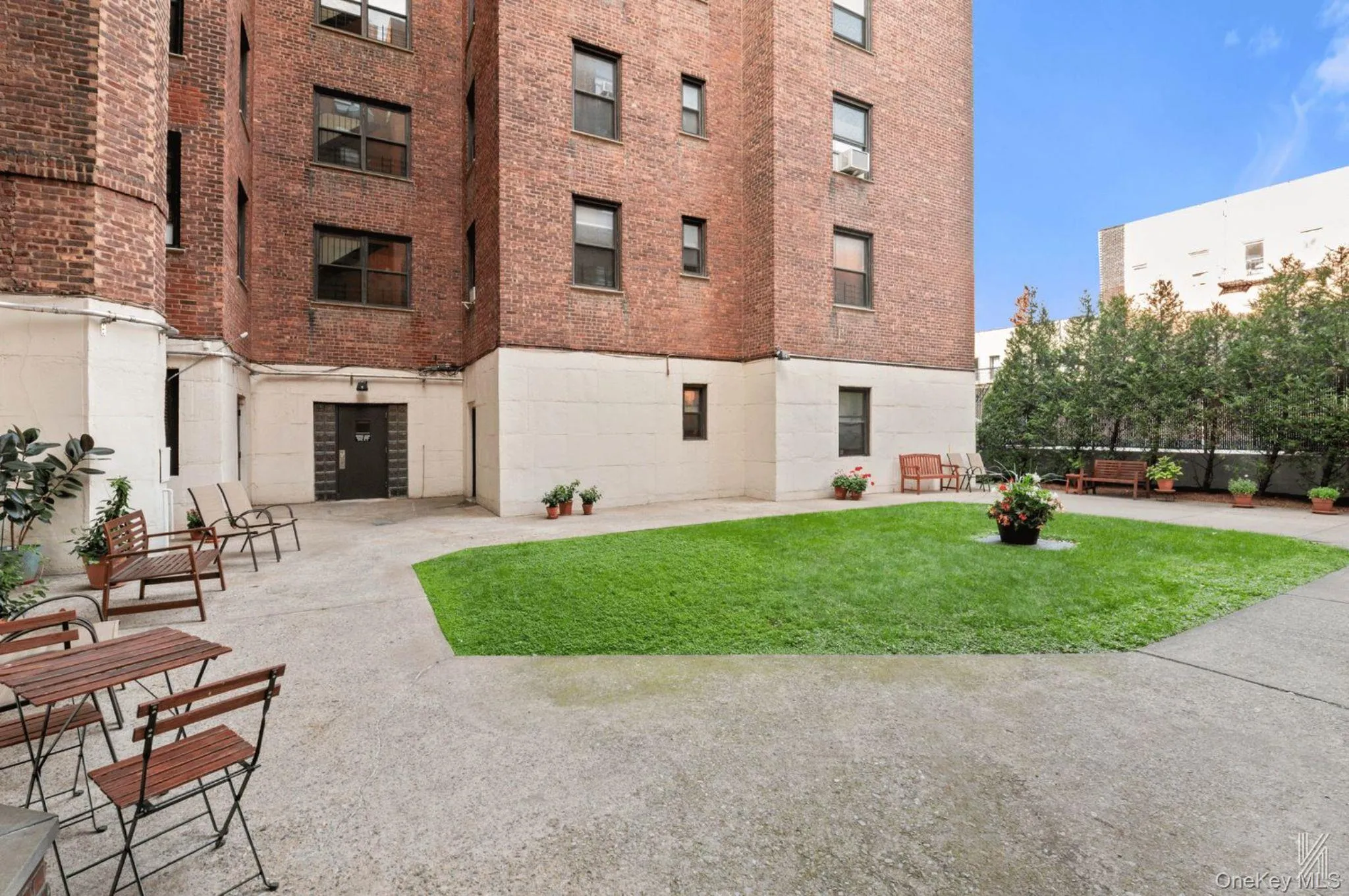 25-40 31st Avenue, New York, NY, 3 Rooms Rooms,1 BathroomBathrooms,Residential,For Rent,31st,0,1053560 25-40 31st Avenue, New York, NY, 3 Rooms Rooms,1 BathroomBathrooms,Residential,For Rent,31st,0,1053560