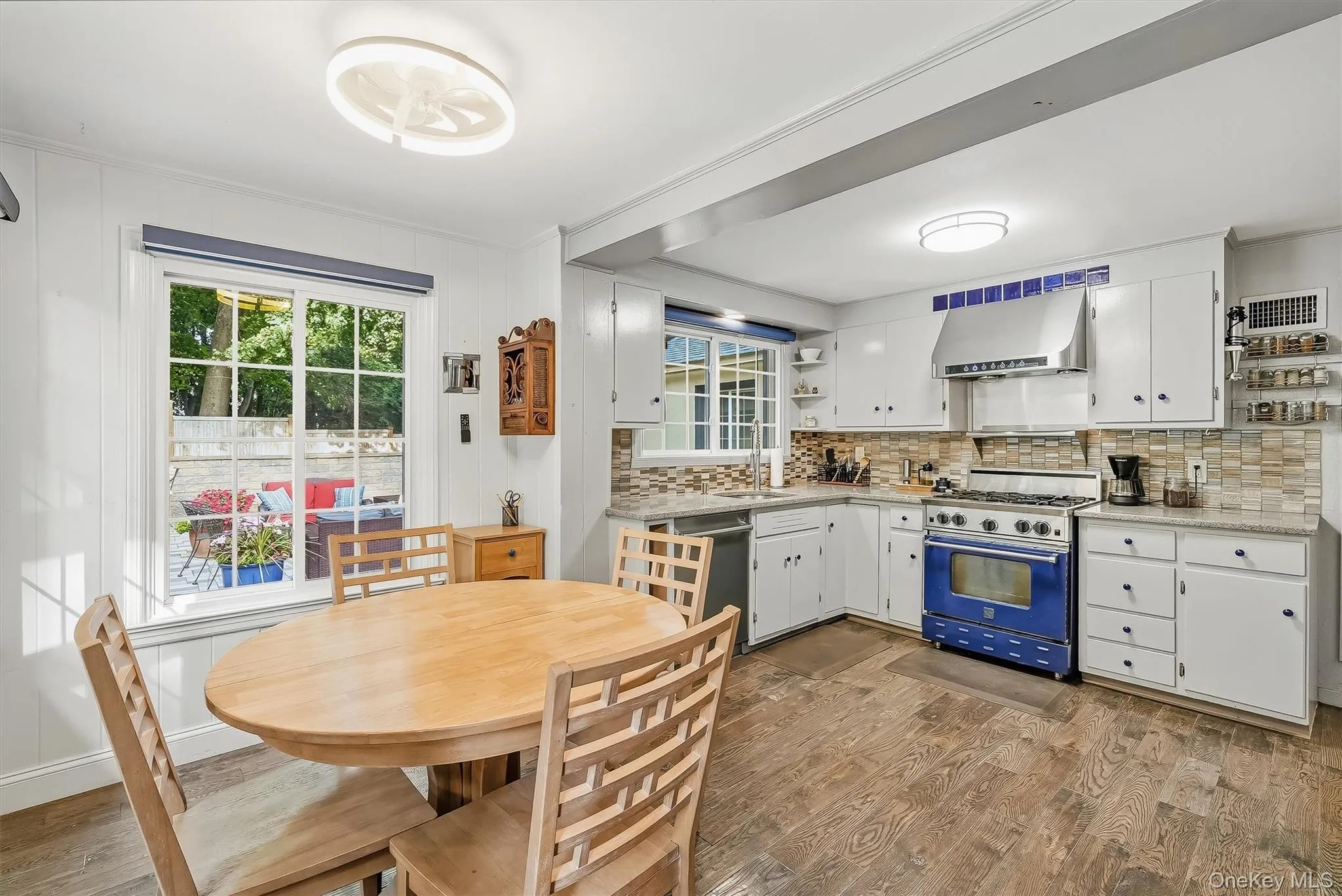 The spacious kitchen is perfect for hosting holidays or entertaining. The spacious kitchen is perfect for hosting holidays or entertaining.