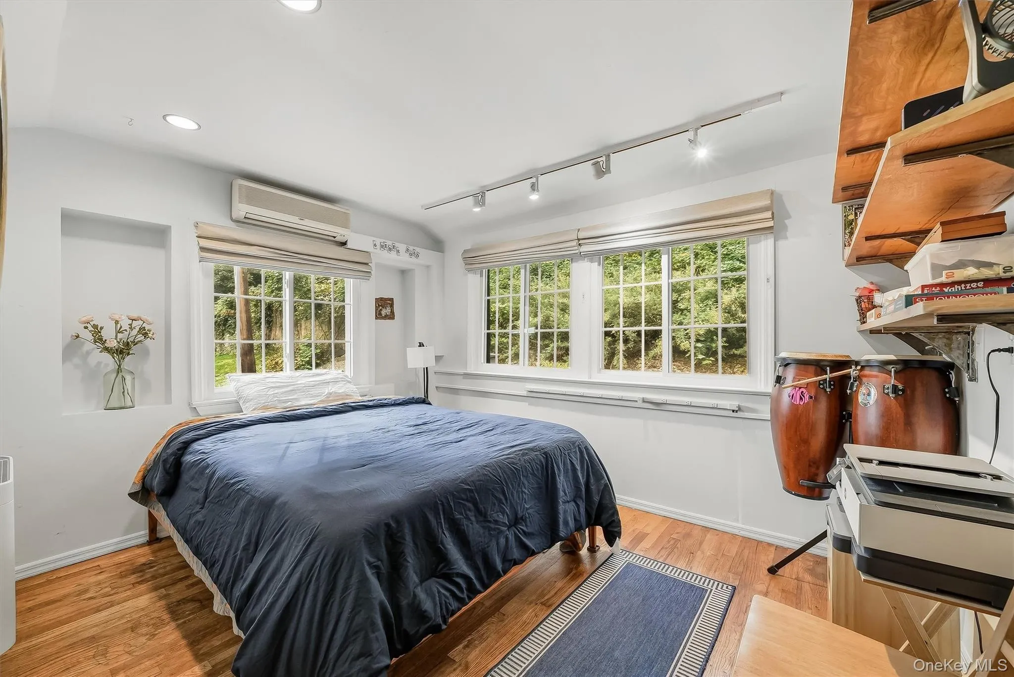 Large second bedroom. Large second bedroom.