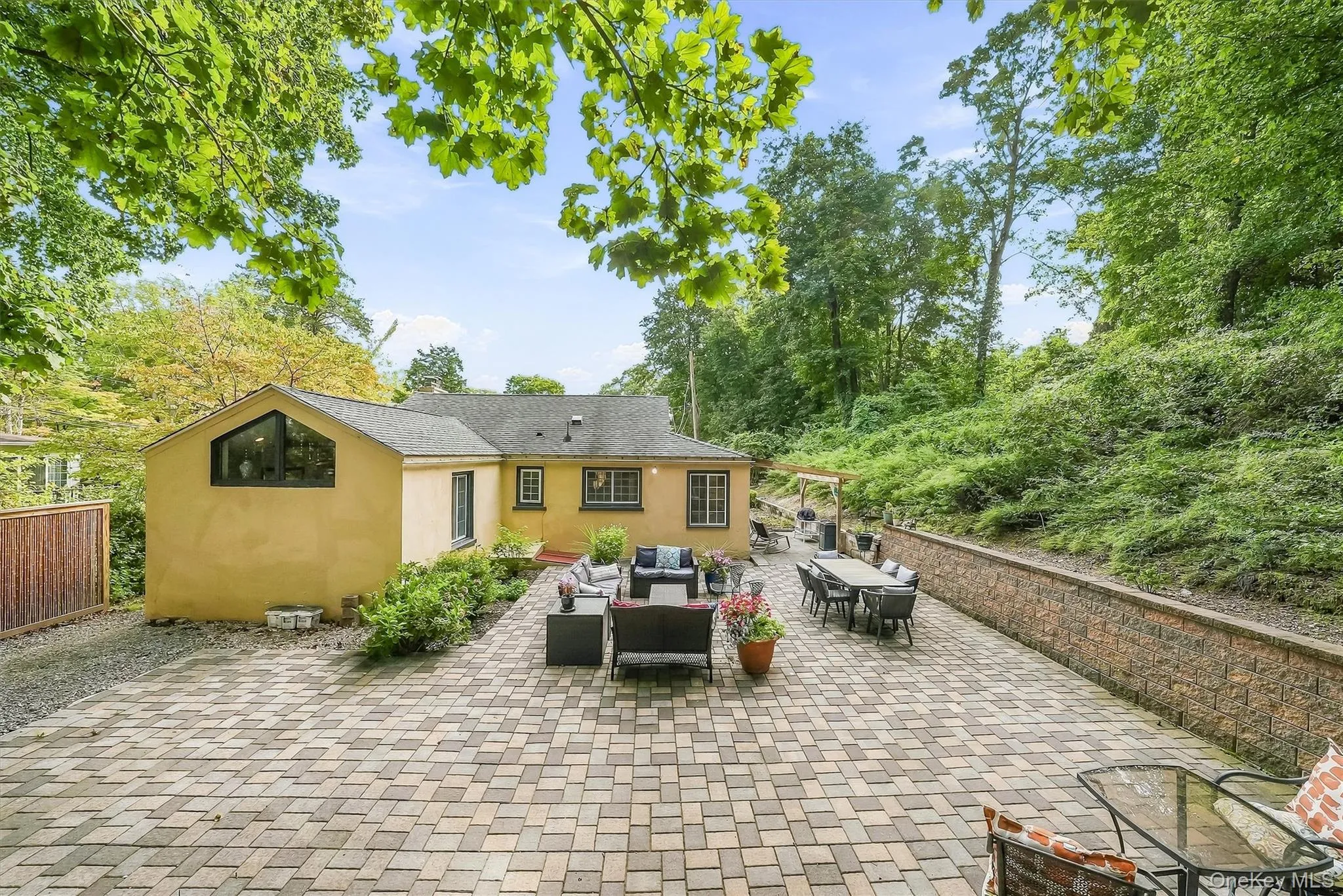 Set on a cul-de-sac with great privacy. Set on a cul-de-sac with great privacy.