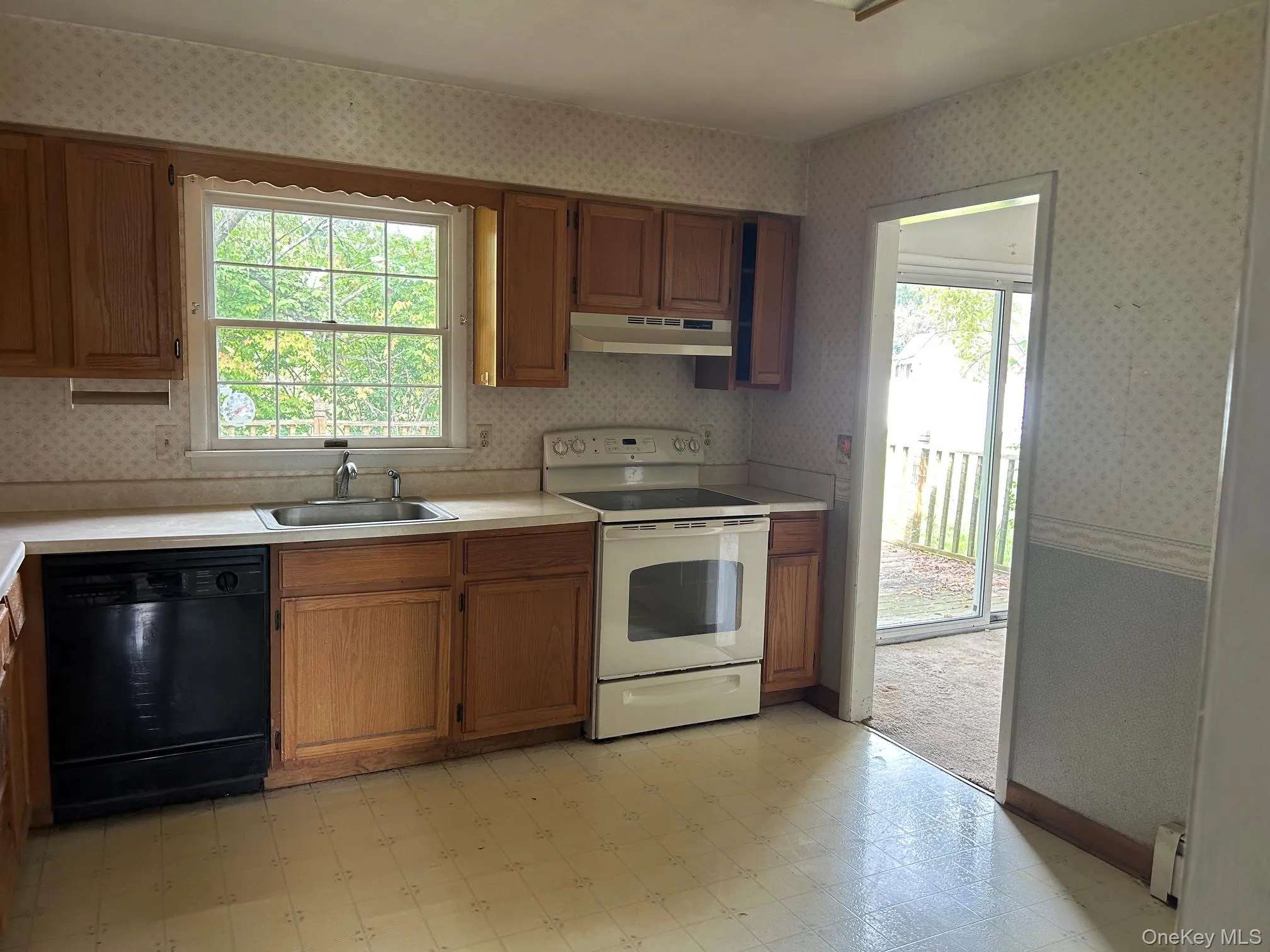 6 Pembroke Road, Blooming Grove, NY, 4 Bedrooms Bedrooms, 8 Rooms Rooms,2 BathroomsBathrooms,Residential,For Rent,Pembroke,0,1053568 6 Pembroke Road, Blooming Grove, NY, 4 Bedrooms Bedrooms, 8 Rooms Rooms,2 BathroomsBathrooms,Residential,For Rent,Pembroke,0,1053568