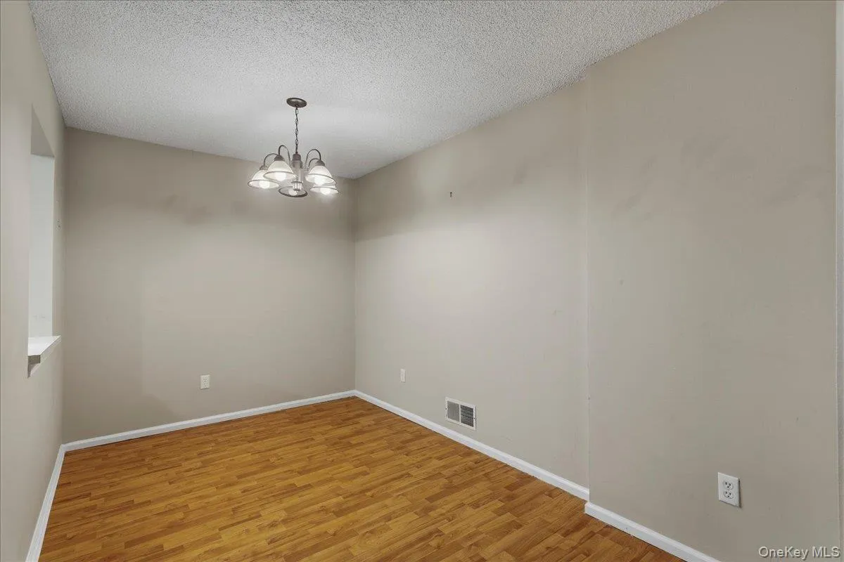 26 Edinburgh Drive, Peekskill, NY, 2 Bedrooms Bedrooms, 5 Rooms Rooms,2 BathroomsBathrooms,Residential,For Rent,Edinburgh,0,1053569 26 Edinburgh Drive, Peekskill, NY, 2 Bedrooms Bedrooms, 5 Rooms Rooms,2 BathroomsBathrooms,Residential,For Rent,Edinburgh,0,1053569