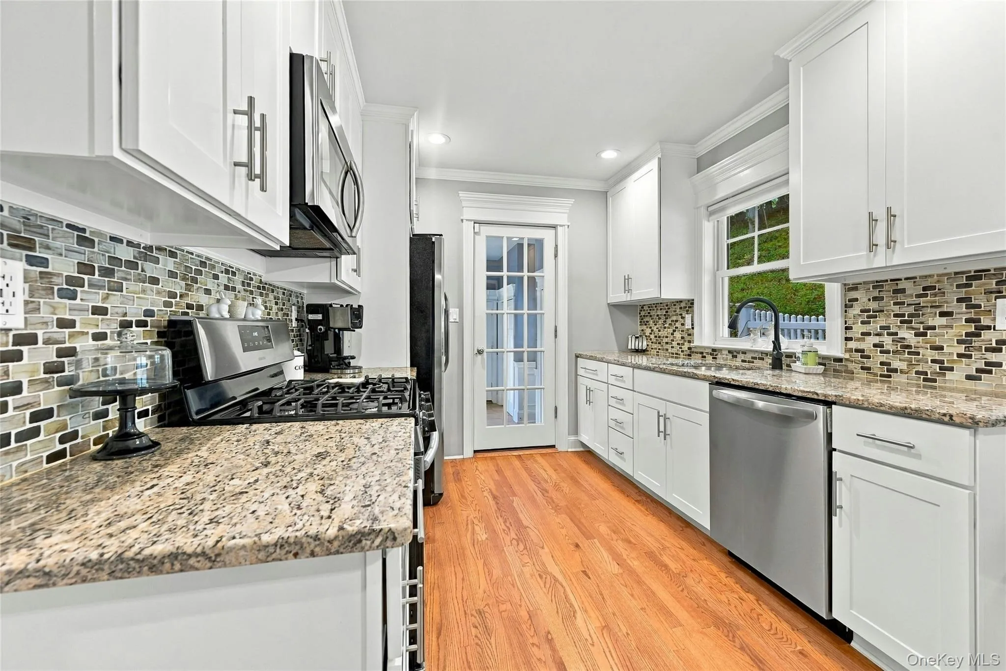 29 Harrison Drive, Huntington, NY, 4 Bedrooms Bedrooms, 7 Rooms Rooms,2 BathroomsBathrooms,Residential,For Rent,Harrison,0,1053578 29 Harrison Drive, Huntington, NY, 4 Bedrooms Bedrooms, 7 Rooms Rooms,2 BathroomsBathrooms,Residential,For Rent,Harrison,0,1053578