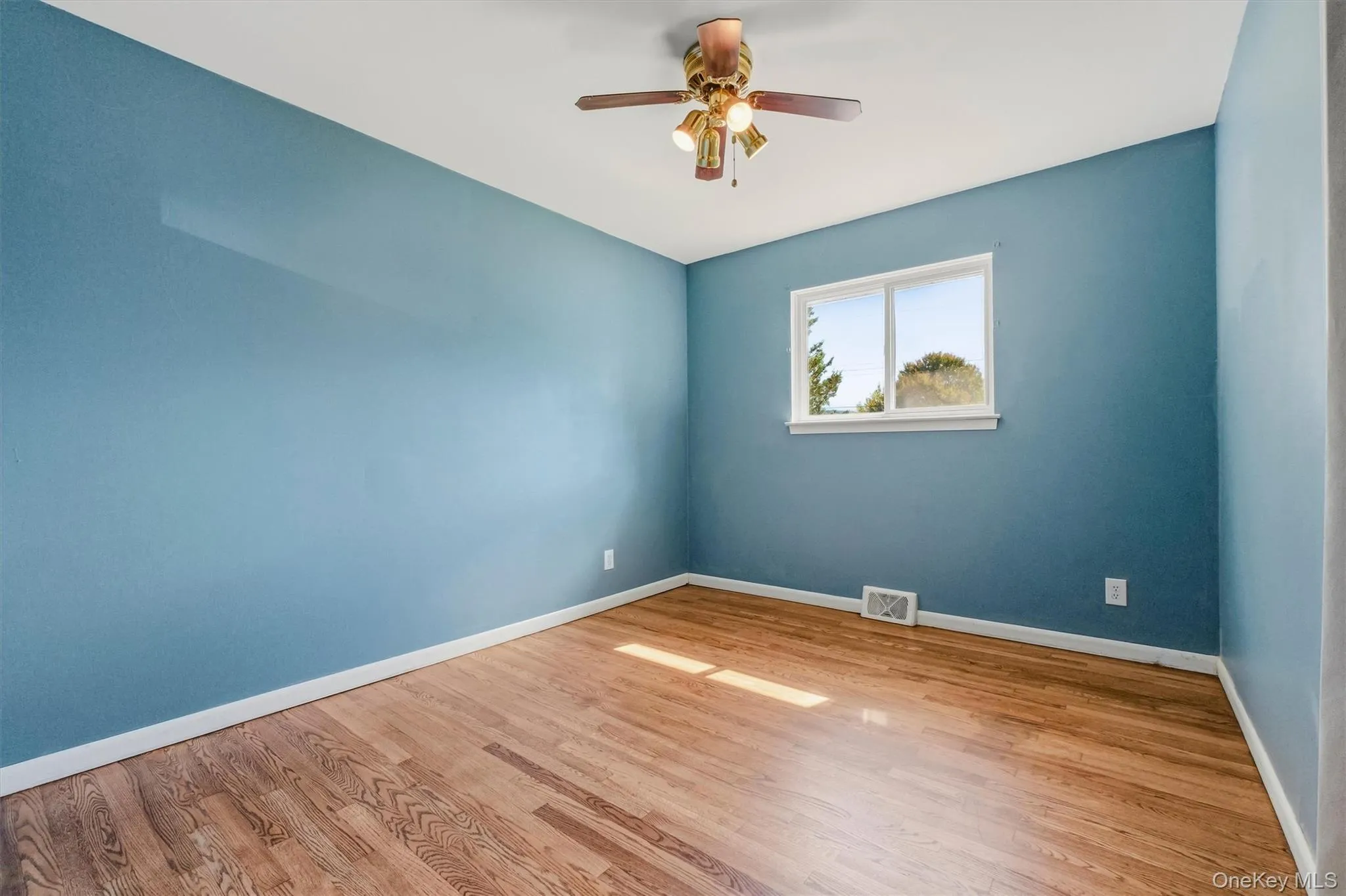 Third bedroom. Third bedroom.