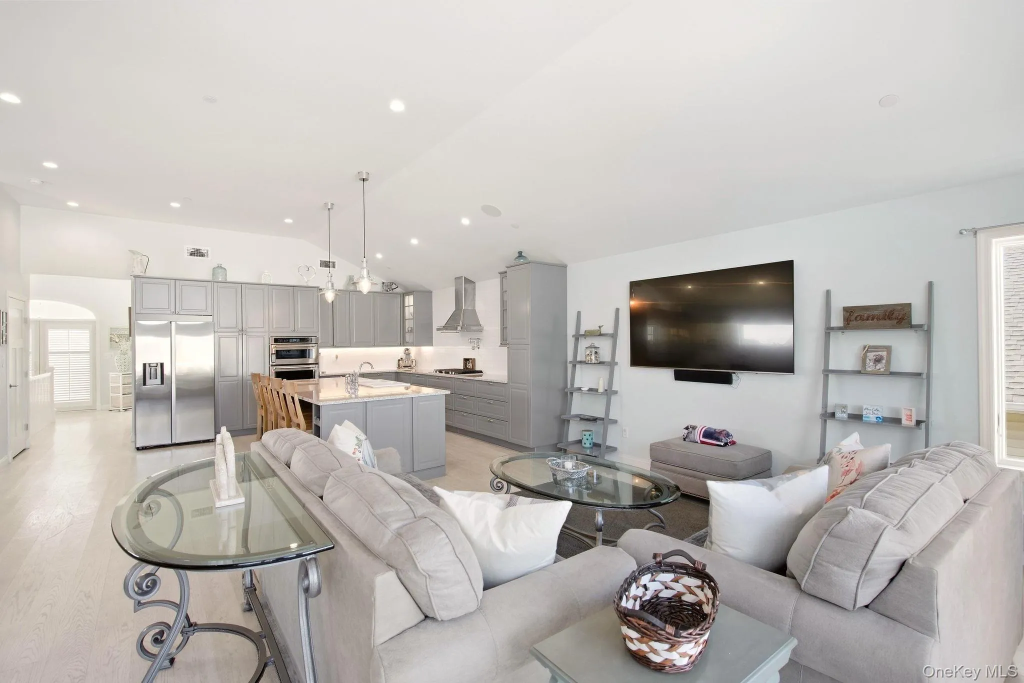 Open floorplan Open floorplan