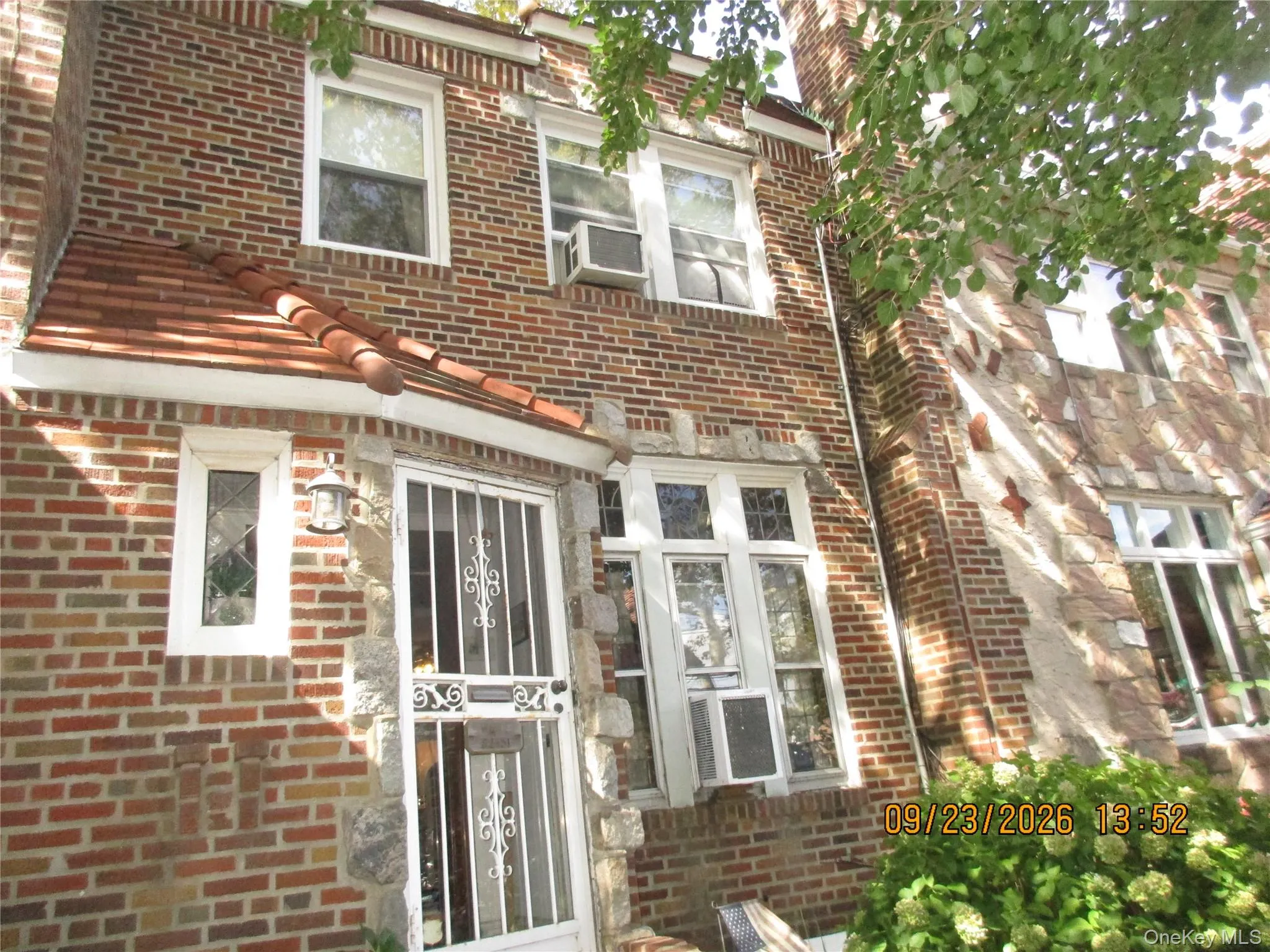 82-51 penelope Avenue, New York, NY, 3 Bedrooms Bedrooms, 6 Rooms Rooms,1 BathroomBathrooms,Residential,For Rent,penelope,0,1053588 82-51 penelope Avenue, New York, NY, 3 Bedrooms Bedrooms, 6 Rooms Rooms,1 BathroomBathrooms,Residential,For Rent,penelope,0,1053588