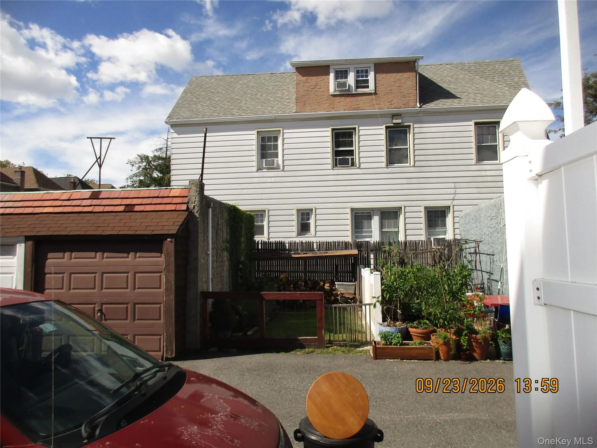 82-51 penelope Avenue, New York, NY, 3 Bedrooms Bedrooms, 6 Rooms Rooms,1 BathroomBathrooms,Residential,For Rent,penelope,0,1053588 82-51 penelope Avenue, New York, NY, 3 Bedrooms Bedrooms, 6 Rooms Rooms,1 BathroomBathrooms,Residential,For Rent,penelope,0,1053588