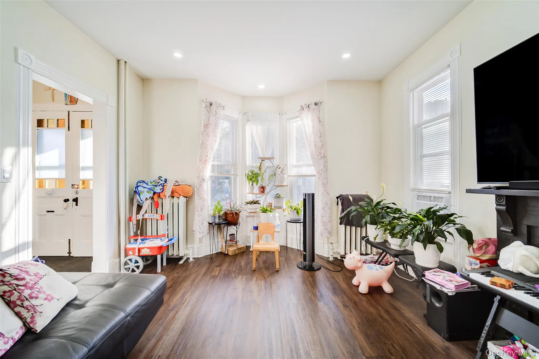 18 Harrison Street, Poughkeepsie, NY, 3 Bedrooms Bedrooms, 6 Rooms Rooms,1 BathroomBathrooms,Residential,For Rent,Harrison,0,1053592 18 Harrison Street, Poughkeepsie, NY, 3 Bedrooms Bedrooms, 6 Rooms Rooms,1 BathroomBathrooms,Residential,For Rent,Harrison,0,1053592