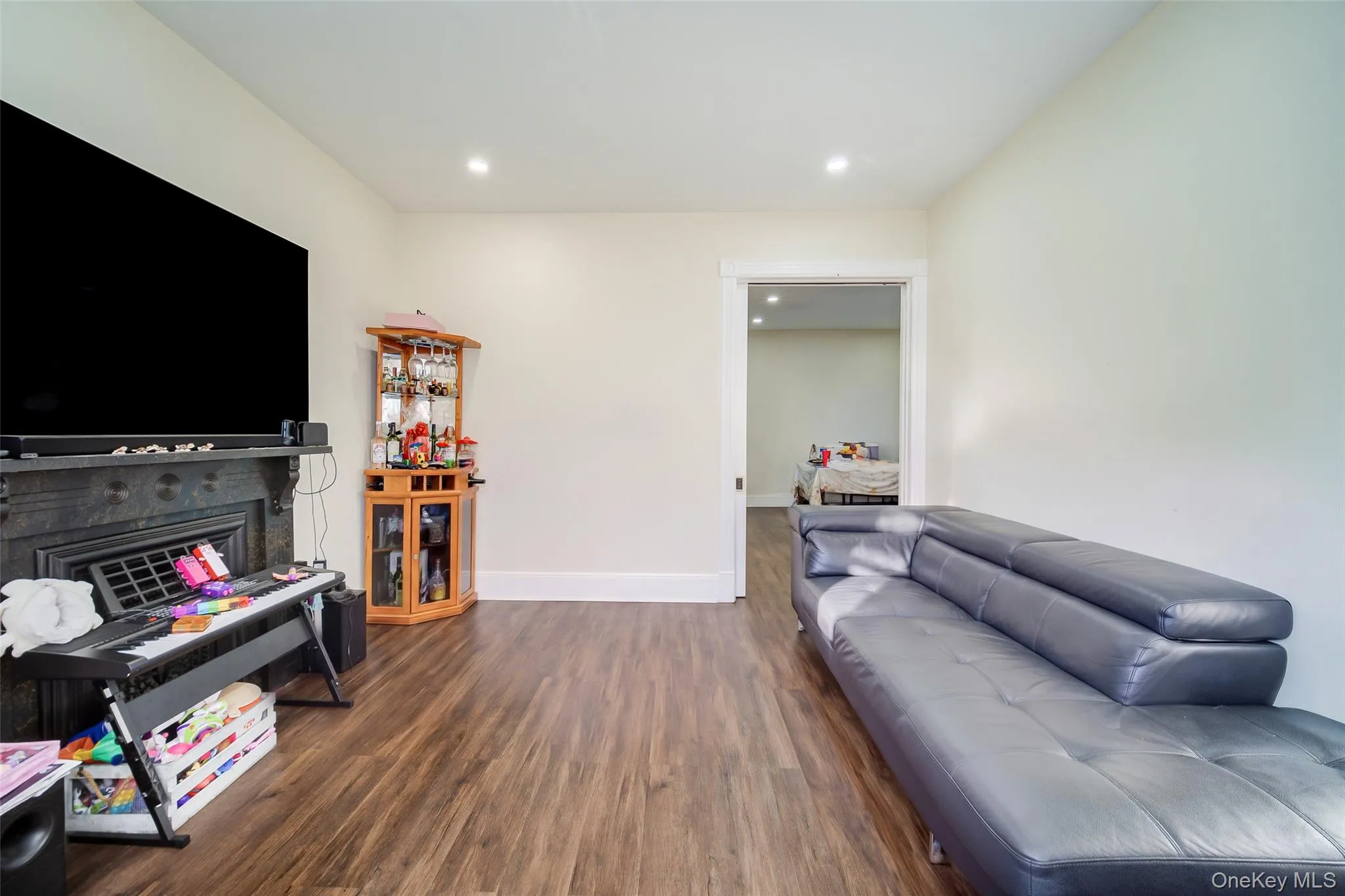 18 Harrison Street, Poughkeepsie, NY, 3 Bedrooms Bedrooms, 6 Rooms Rooms,1 BathroomBathrooms,Residential,For Rent,Harrison,0,1053592 18 Harrison Street, Poughkeepsie, NY, 3 Bedrooms Bedrooms, 6 Rooms Rooms,1 BathroomBathrooms,Residential,For Rent,Harrison,0,1053592