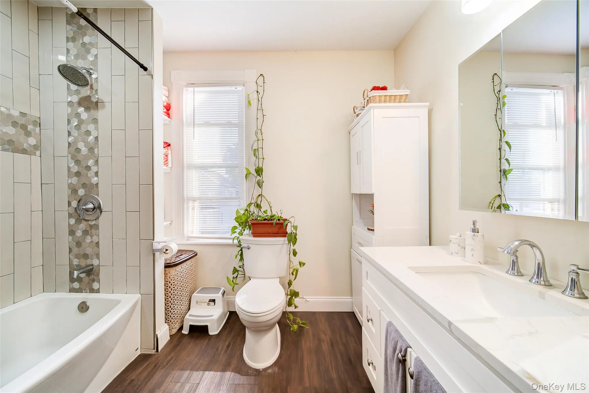 18 Harrison Street, Poughkeepsie, NY, 3 Bedrooms Bedrooms, 6 Rooms Rooms,1 BathroomBathrooms,Residential,For Rent,Harrison,0,1053592 18 Harrison Street, Poughkeepsie, NY, 3 Bedrooms Bedrooms, 6 Rooms Rooms,1 BathroomBathrooms,Residential,For Rent,Harrison,0,1053592