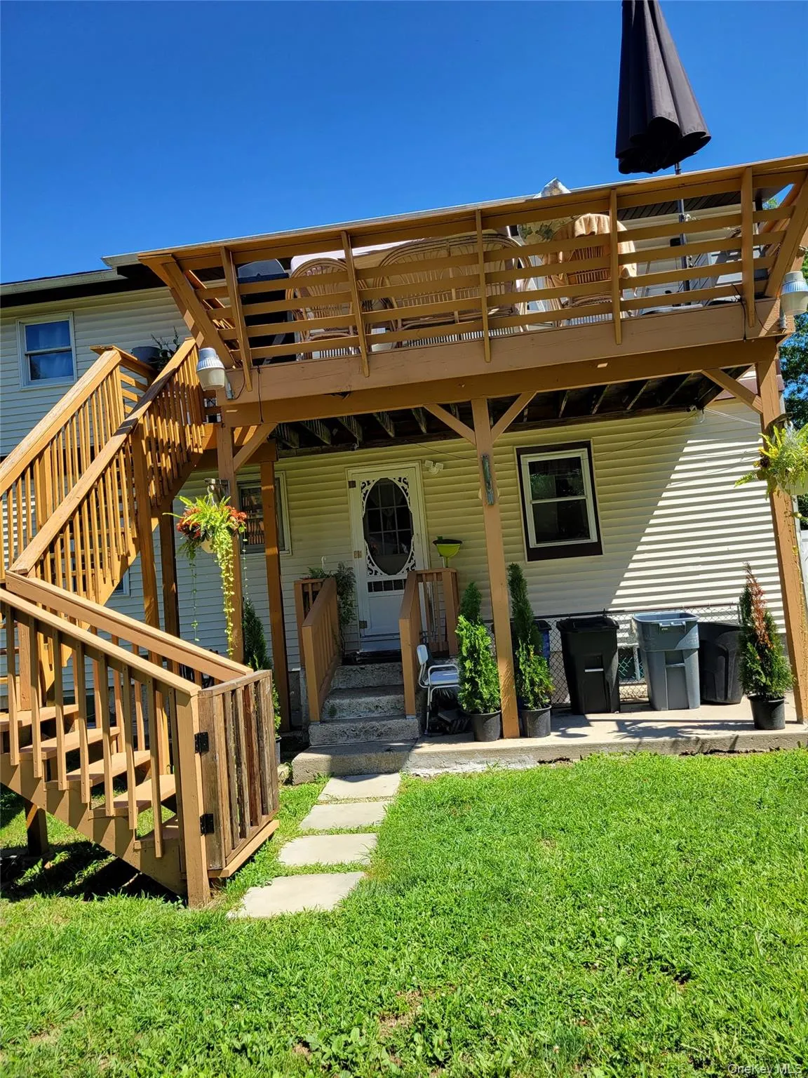 1053 Martinstein Avenue, Islip, NY, 4 Bedrooms Bedrooms, 7 Rooms Rooms,3 BathroomsBathrooms,Residential,For Rent,Martinstein,0,1053596 1053 Martinstein Avenue, Islip, NY, 4 Bedrooms Bedrooms, 7 Rooms Rooms,3 BathroomsBathrooms,Residential,For Rent,Martinstein,0,1053596
