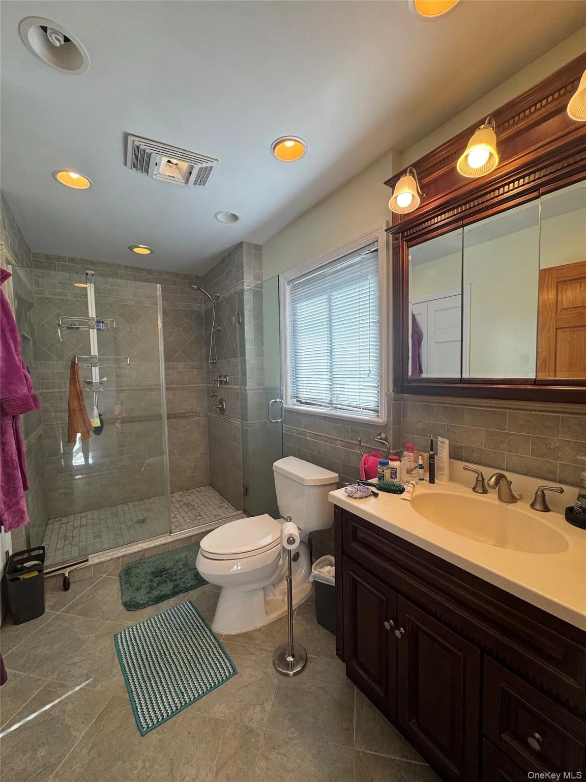 4740 Glenwood Street, New York, NY, 3 Bedroom Bedrooms, 8 Room Rooms,2 BathroomBathrooms,Residential Lease,For Rent,Glenwood,0,1053600 4740 Glenwood Street, New York, NY, 3 Bedroom Bedrooms, 8 Room Rooms,2 BathroomBathrooms,Residential Lease,For Rent,Glenwood,0,1053600