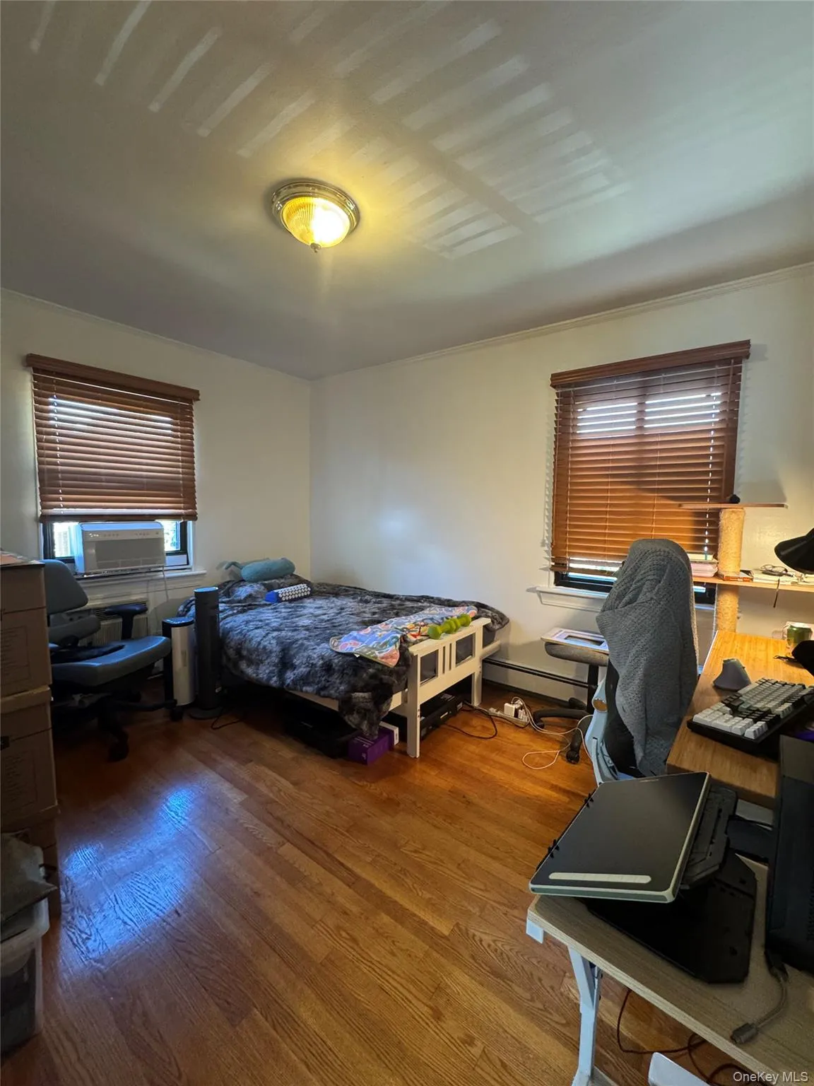 4740 Glenwood Street, New York, NY, 3 Bedroom Bedrooms, 8 Room Rooms,2 BathroomBathrooms,Residential Lease,For Rent,Glenwood,0,1053600 4740 Glenwood Street, New York, NY, 3 Bedroom Bedrooms, 8 Room Rooms,2 BathroomBathrooms,Residential Lease,For Rent,Glenwood,0,1053600