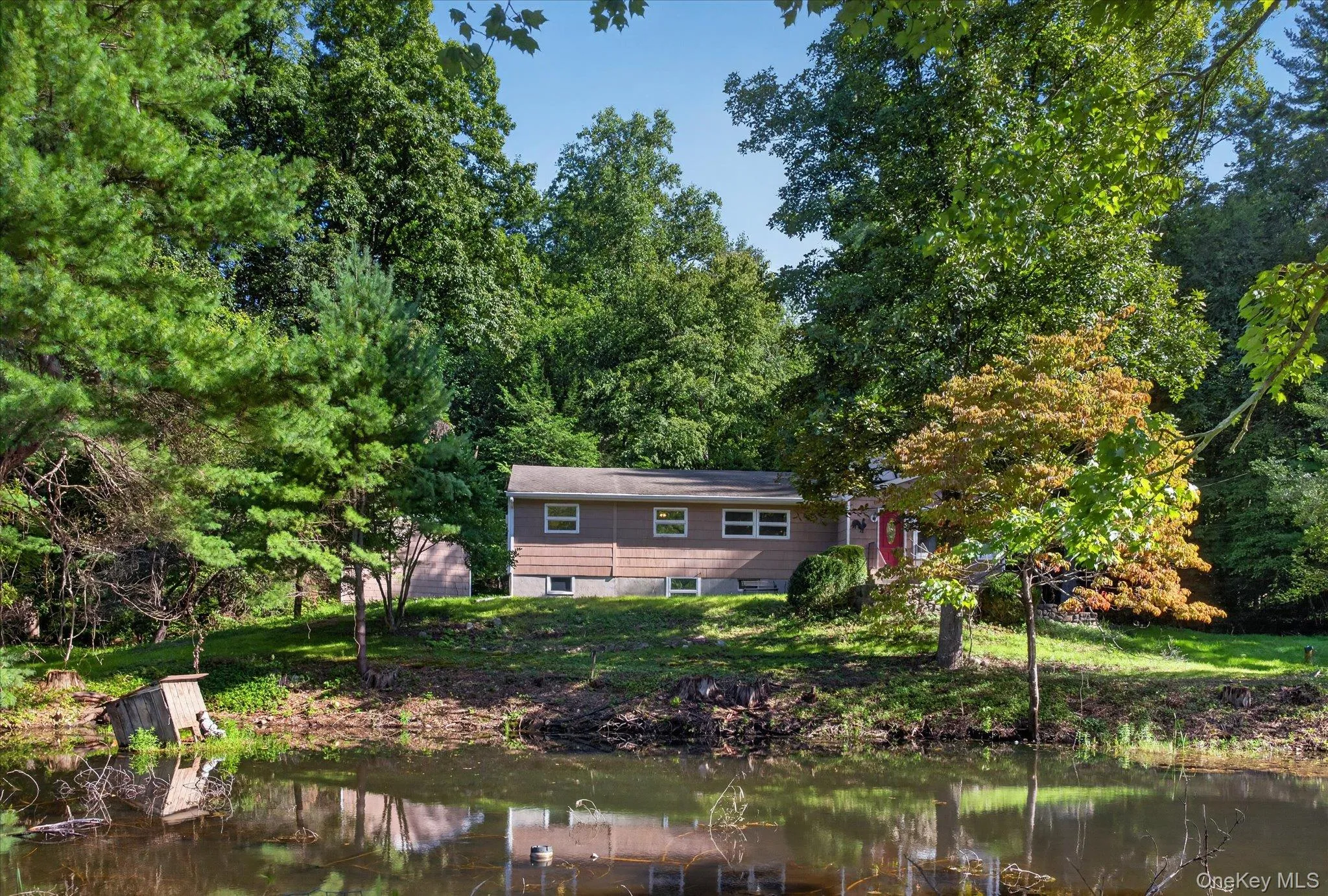 Main Home overlooking Pond Main Home overlooking Pond
