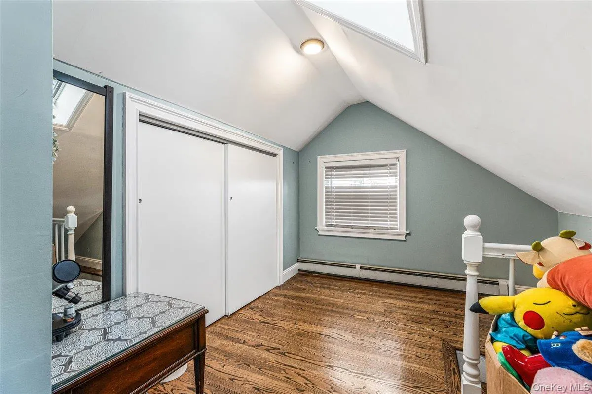4302 170th Street, New York, NY, 3 Bedrooms Bedrooms, 8 Rooms Rooms,2 BathroomsBathrooms,Residential,For Rent,170th,0,1053602 4302 170th Street, New York, NY, 3 Bedrooms Bedrooms, 8 Rooms Rooms,2 BathroomsBathrooms,Residential,For Rent,170th,0,1053602