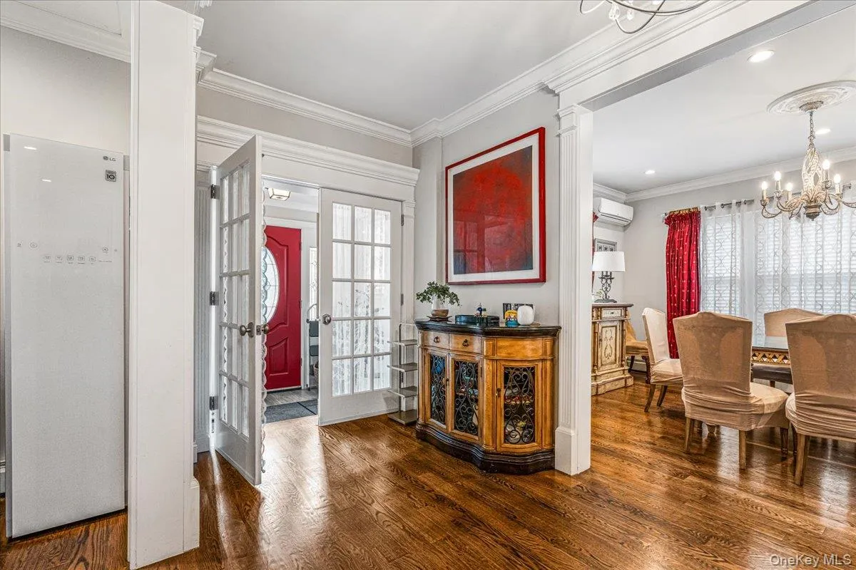 4302 170th Street, New York, NY, 3 Bedrooms Bedrooms, 8 Rooms Rooms,2 BathroomsBathrooms,Residential,For Rent,170th,0,1053602 4302 170th Street, New York, NY, 3 Bedrooms Bedrooms, 8 Rooms Rooms,2 BathroomsBathrooms,Residential,For Rent,170th,0,1053602