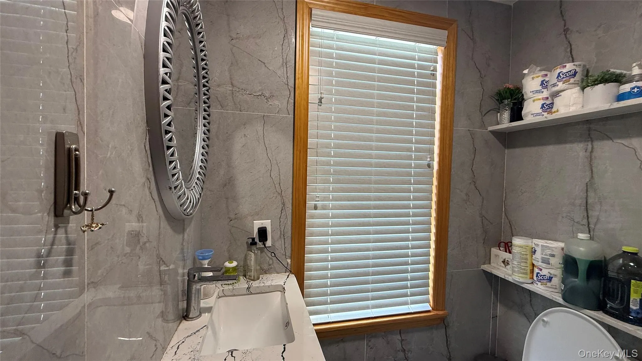 160-30 76th Road, New York, NY, 3 Bedrooms Bedrooms, 6 Rooms Rooms,1 BathroomBathrooms,Residential,For Rent,76th,0,1053604 160-30 76th Road, New York, NY, 3 Bedrooms Bedrooms, 6 Rooms Rooms,1 BathroomBathrooms,Residential,For Rent,76th,0,1053604