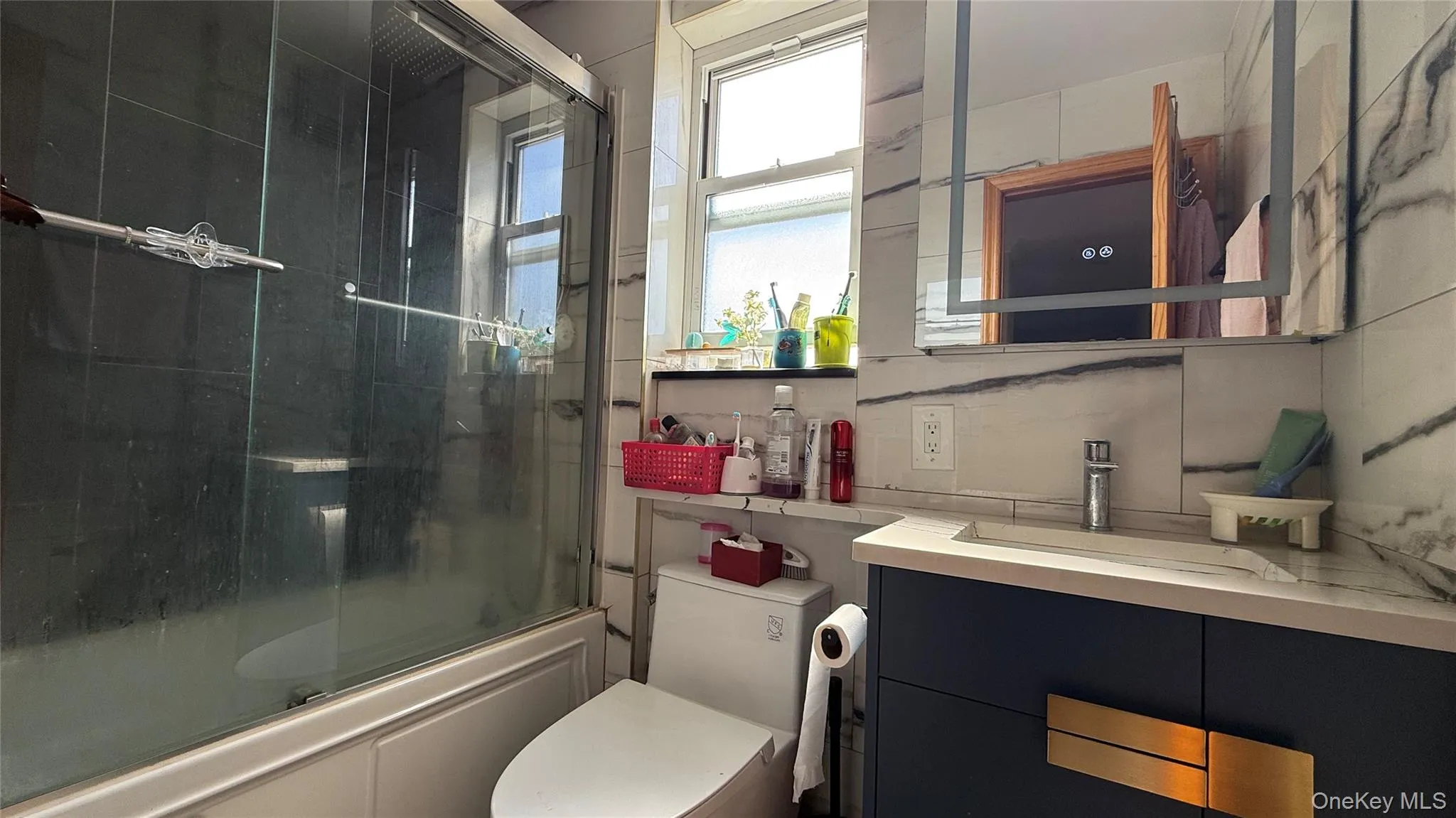 160-30 76th Road, New York, NY, 3 Bedrooms Bedrooms, 6 Rooms Rooms,1 BathroomBathrooms,Residential,For Rent,76th,0,1053604 160-30 76th Road, New York, NY, 3 Bedrooms Bedrooms, 6 Rooms Rooms,1 BathroomBathrooms,Residential,For Rent,76th,0,1053604
