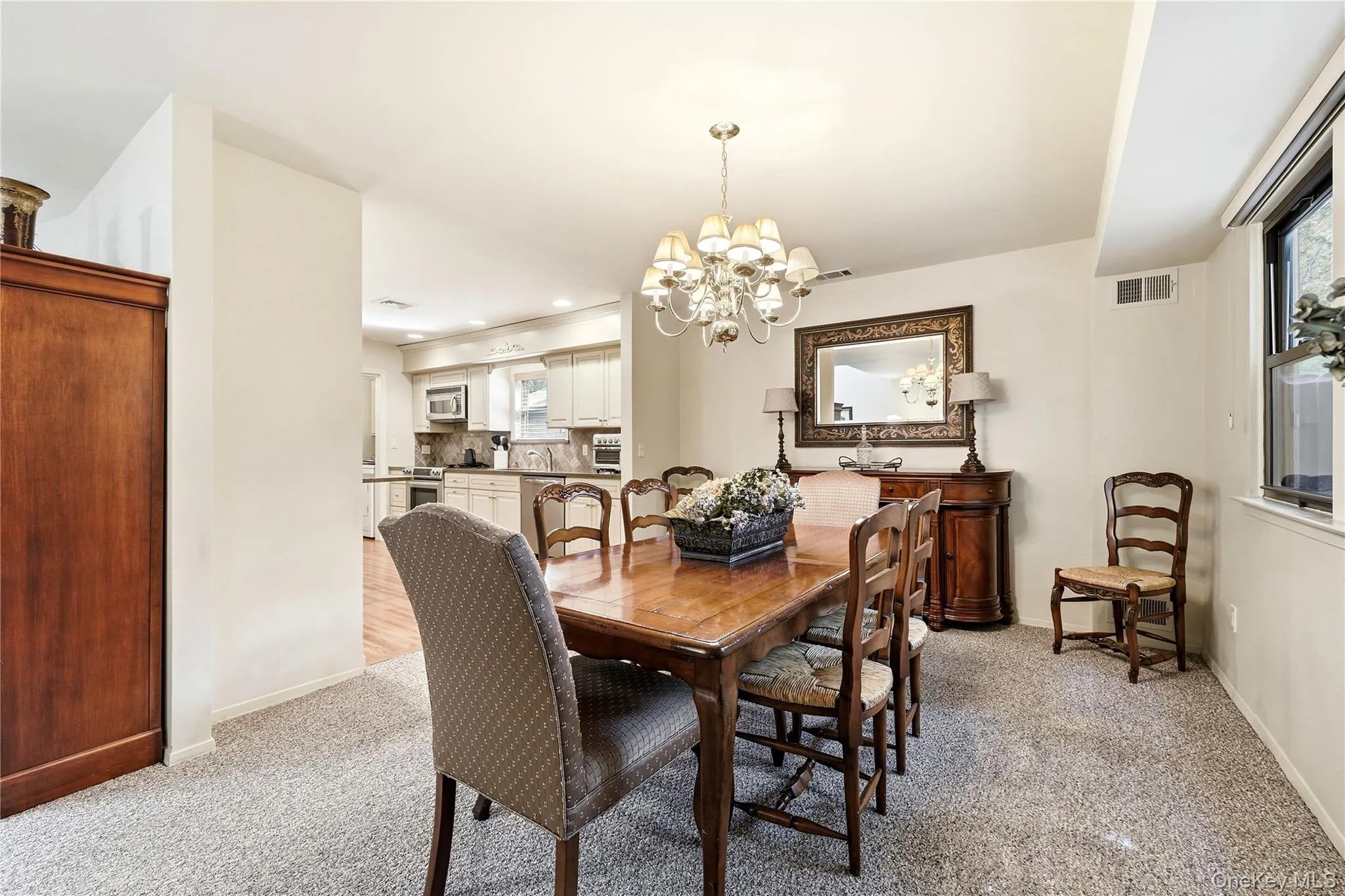 28 Hampton Court, Oyster Bay, NY, 4 Bedrooms Bedrooms, 8 Rooms Rooms,2 BathroomsBathrooms,Residential Lease,For Rent,Hampton,0,1053610 28 Hampton Court, Oyster Bay, NY, 4 Bedrooms Bedrooms, 8 Rooms Rooms,2 BathroomsBathrooms,Residential Lease,For Rent,Hampton,0,1053610