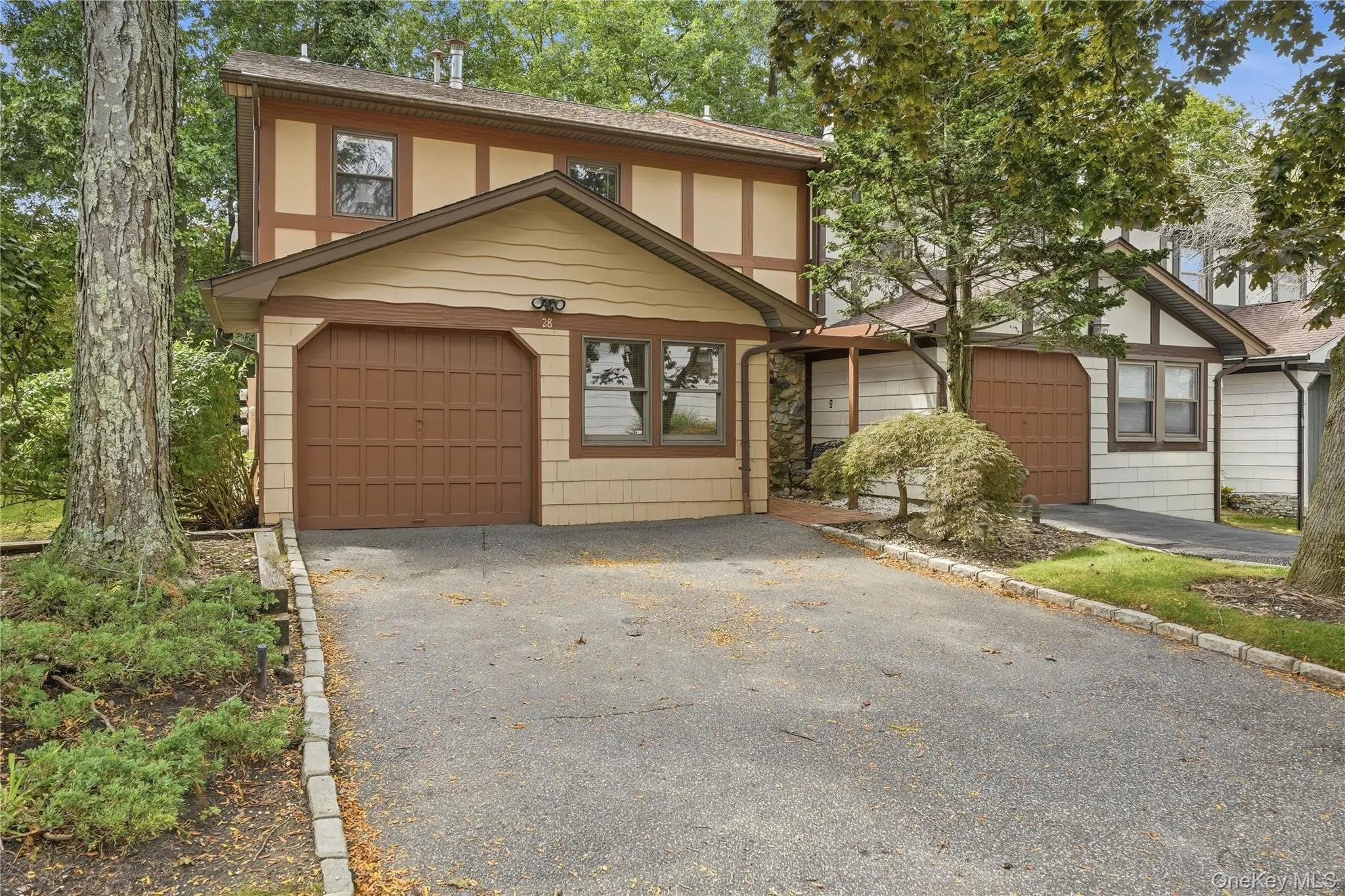 28 Hampton Court, Oyster Bay, NY, 4 Bedrooms Bedrooms, 8 Rooms Rooms,2 BathroomsBathrooms,Residential Lease,For Rent,Hampton,0,1053610 28 Hampton Court, Oyster Bay, NY, 4 Bedrooms Bedrooms, 8 Rooms Rooms,2 BathroomsBathrooms,Residential Lease,For Rent,Hampton,0,1053610