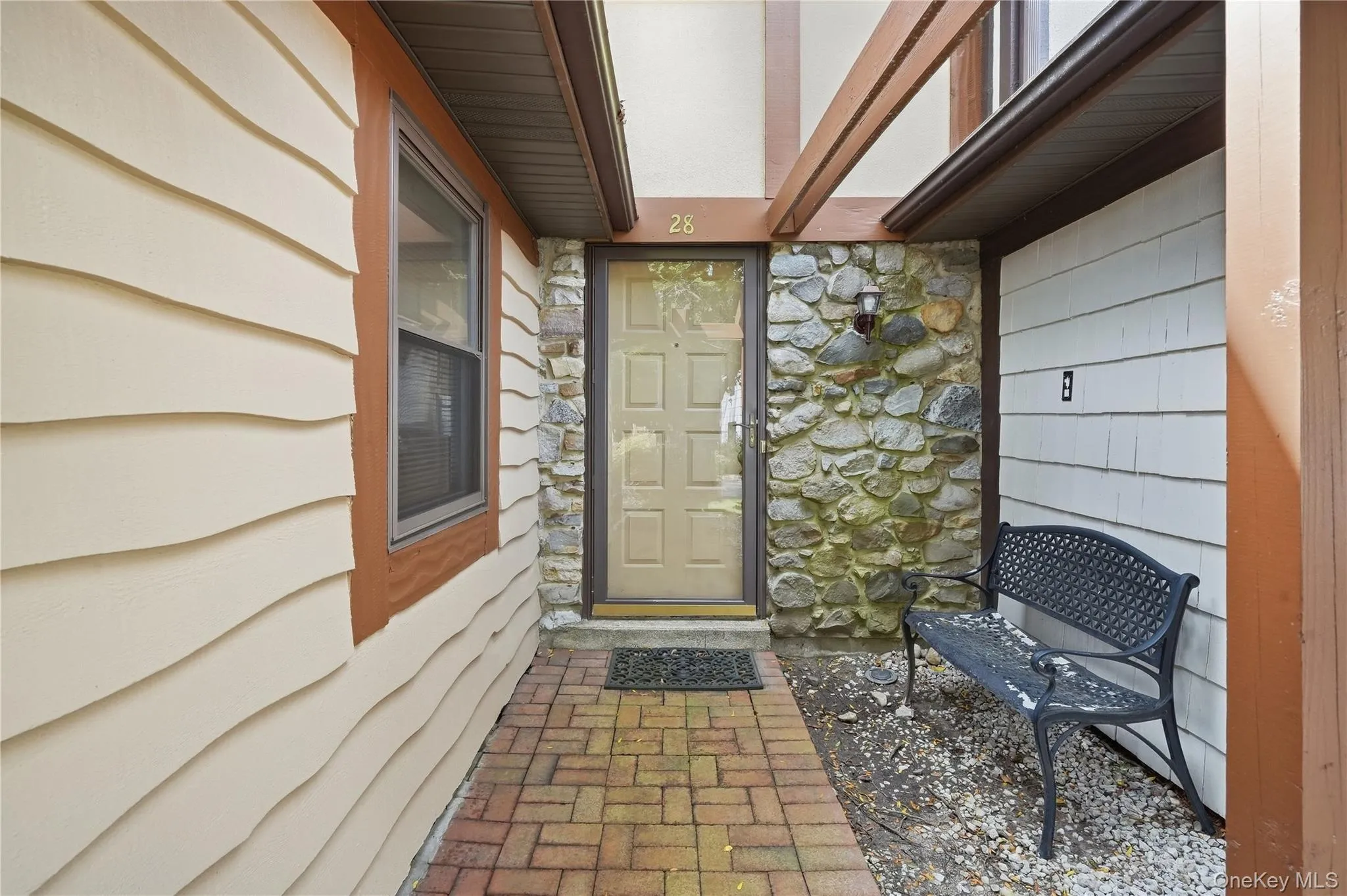 28 Hampton Court, Oyster Bay, NY, 4 Bedrooms Bedrooms, 8 Rooms Rooms,2 BathroomsBathrooms,Residential Lease,For Rent,Hampton,0,1053610 28 Hampton Court, Oyster Bay, NY, 4 Bedrooms Bedrooms, 8 Rooms Rooms,2 BathroomsBathrooms,Residential Lease,For Rent,Hampton,0,1053610