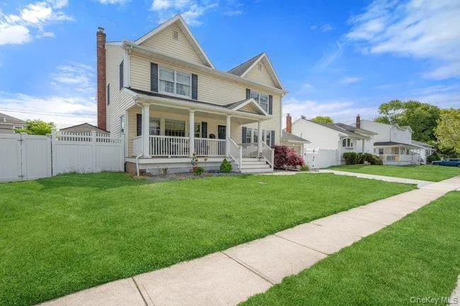 47 Syosset Circle, Oyster Bay, NY, 4 Bedrooms Bedrooms, 9 Rooms Rooms,2 BathroomsBathrooms,Residential,For Rent,Syosset,0,1053613 47 Syosset Circle, Oyster Bay, NY, 4 Bedrooms Bedrooms, 9 Rooms Rooms,2 BathroomsBathrooms,Residential,For Rent,Syosset,0,1053613