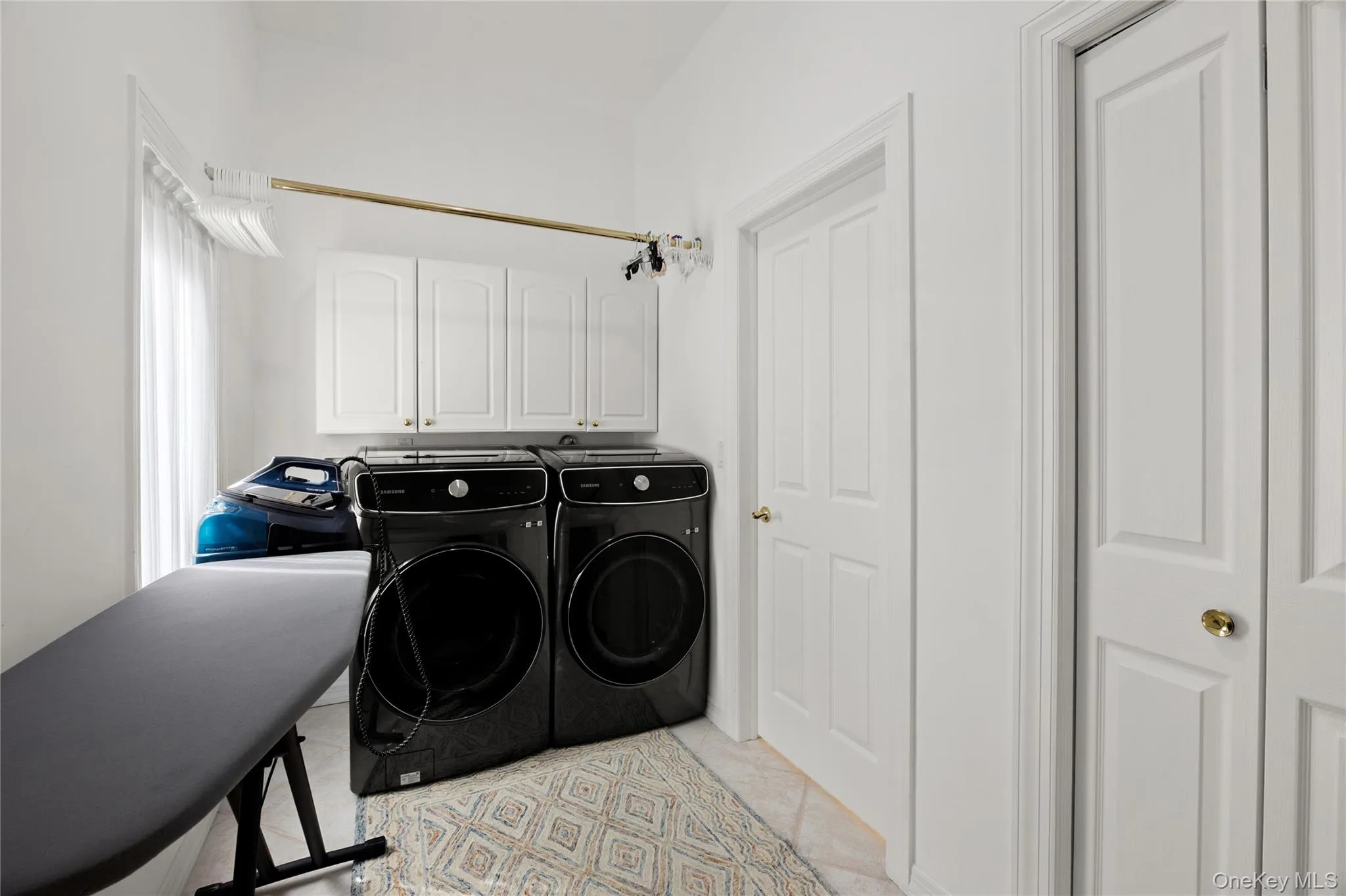 3525 Paradise Point Road, Southold, NY, 4 Bedrooms Bedrooms, 12 Rooms Rooms,3 BathroomsBathrooms,Residential,For Rent,Paradise Point,0,1053616 3525 Paradise Point Road, Southold, NY, 4 Bedrooms Bedrooms, 12 Rooms Rooms,3 BathroomsBathrooms,Residential,For Rent,Paradise Point,0,1053616