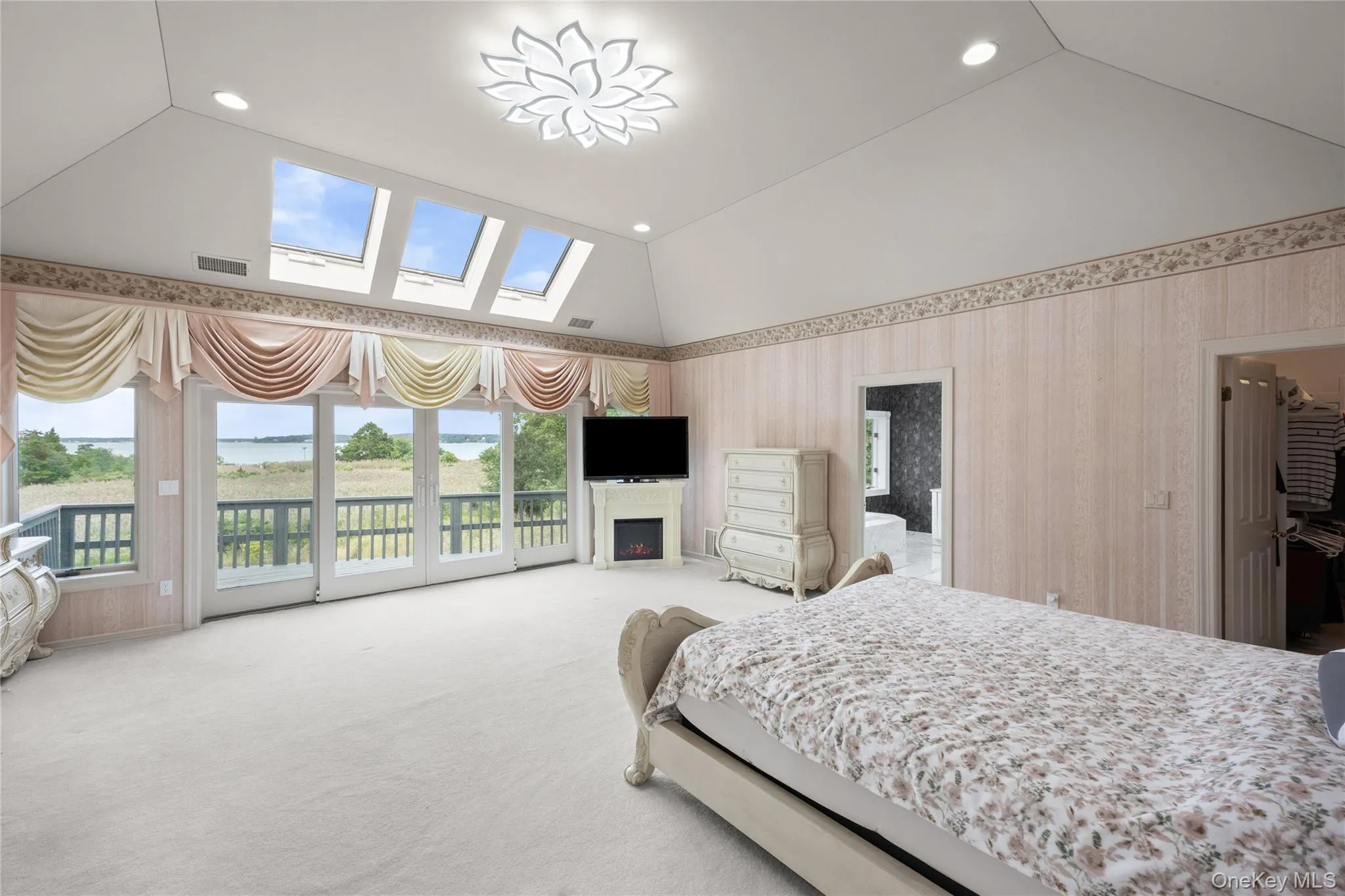 3525 Paradise Point Road, Southold, NY, 4 Bedrooms Bedrooms, 12 Rooms Rooms,3 BathroomsBathrooms,Residential,For Rent,Paradise Point,0,1053616 3525 Paradise Point Road, Southold, NY, 4 Bedrooms Bedrooms, 12 Rooms Rooms,3 BathroomsBathrooms,Residential,For Rent,Paradise Point,0,1053616