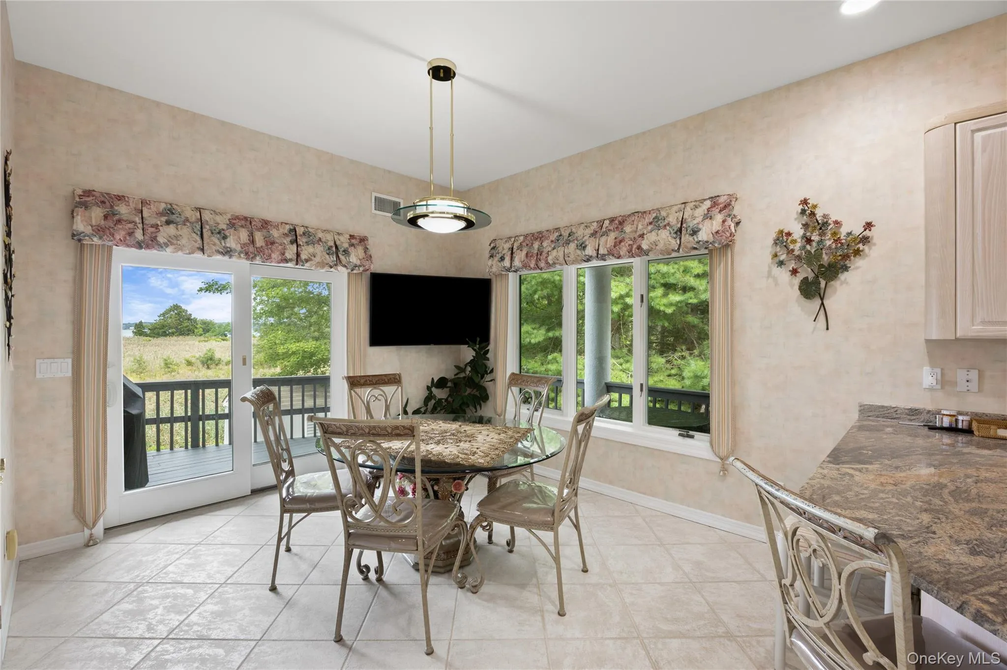 3525 Paradise Point Road, Southold, NY, 4 Bedrooms Bedrooms, 12 Rooms Rooms,3 BathroomsBathrooms,Residential,For Rent,Paradise Point,0,1053616 3525 Paradise Point Road, Southold, NY, 4 Bedrooms Bedrooms, 12 Rooms Rooms,3 BathroomsBathrooms,Residential,For Rent,Paradise Point,0,1053616