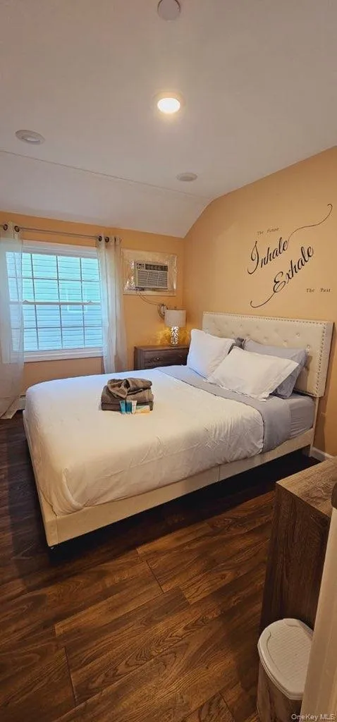 10014 199th Street, New York, NY, 3 Bedroom Bedrooms, 6 Room Rooms,1 BathroomBathrooms,Residential Lease,For Rent,199th,0,1053618 10014 199th Street, New York, NY, 3 Bedroom Bedrooms, 6 Room Rooms,1 BathroomBathrooms,Residential Lease,For Rent,199th,0,1053618