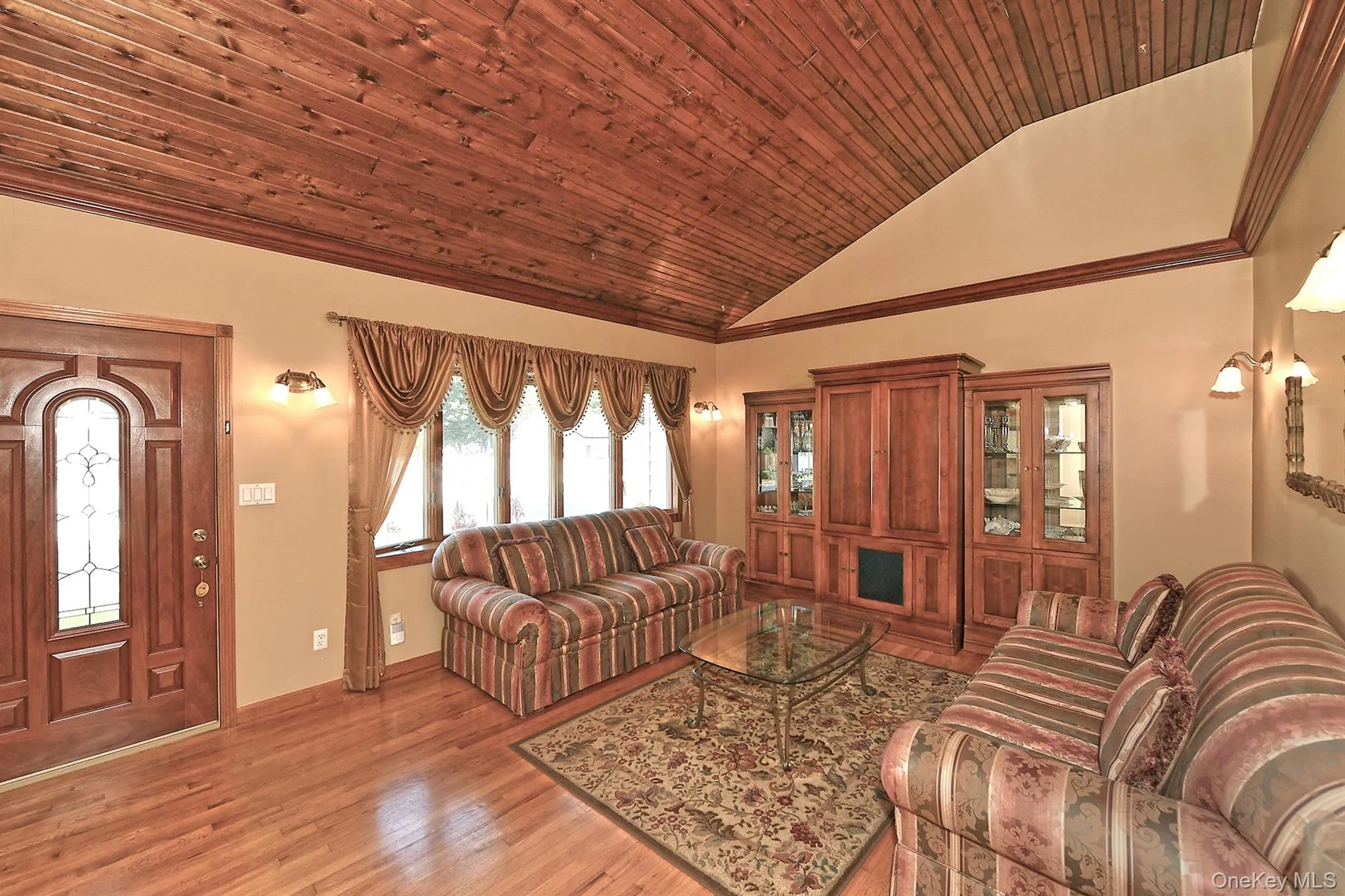 19 Court Drive, Huntington, NY, 3 Bedrooms Bedrooms, 7 Rooms Rooms,1 BathroomBathrooms,Residential,For Rent,Court,0,1053619 19 Court Drive, Huntington, NY, 3 Bedrooms Bedrooms, 7 Rooms Rooms,1 BathroomBathrooms,Residential,For Rent,Court,0,1053619