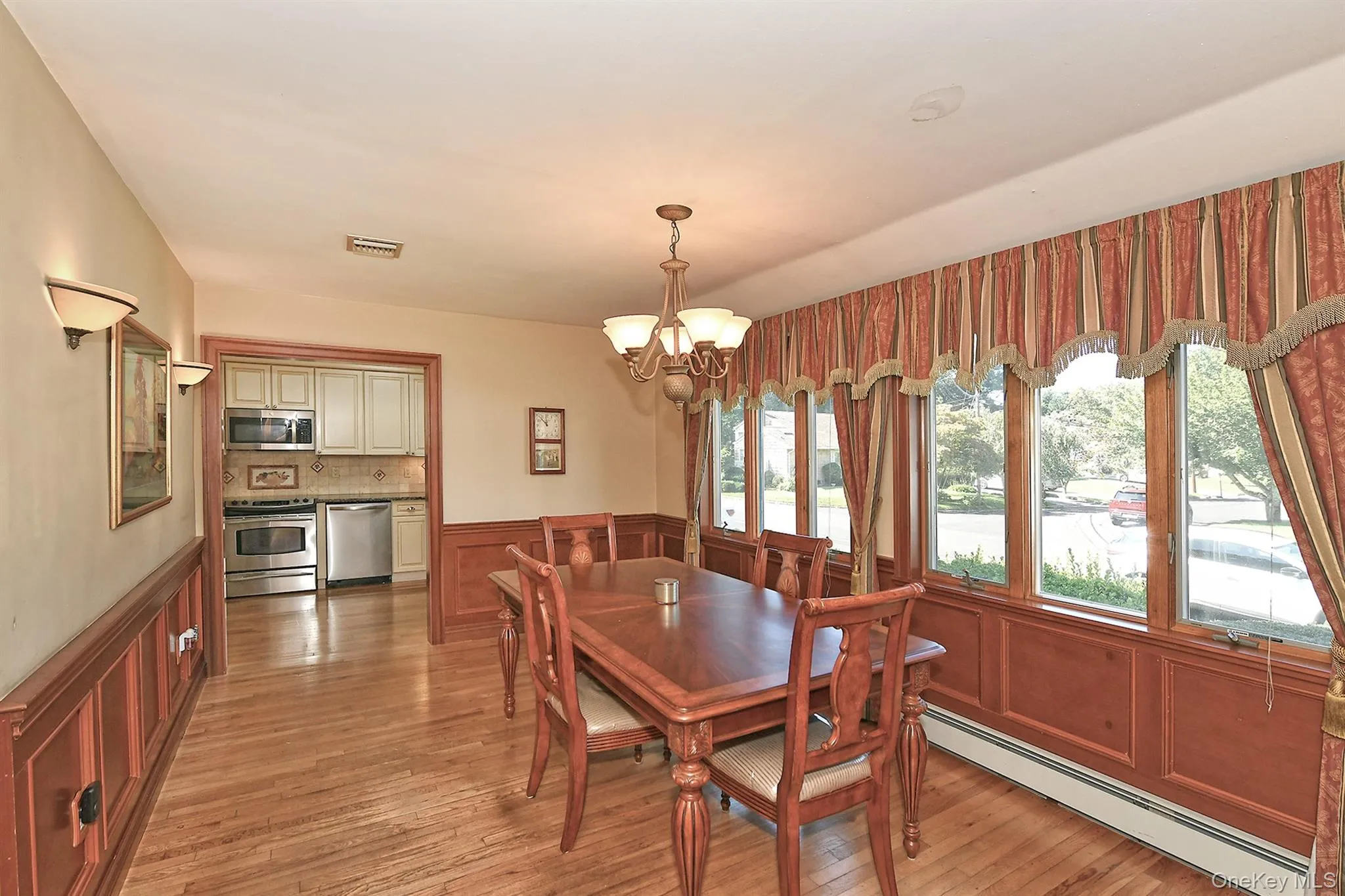 19 Court Drive, Huntington, NY, 3 Bedrooms Bedrooms, 7 Rooms Rooms,1 BathroomBathrooms,Residential,For Rent,Court,0,1053619 19 Court Drive, Huntington, NY, 3 Bedrooms Bedrooms, 7 Rooms Rooms,1 BathroomBathrooms,Residential,For Rent,Court,0,1053619