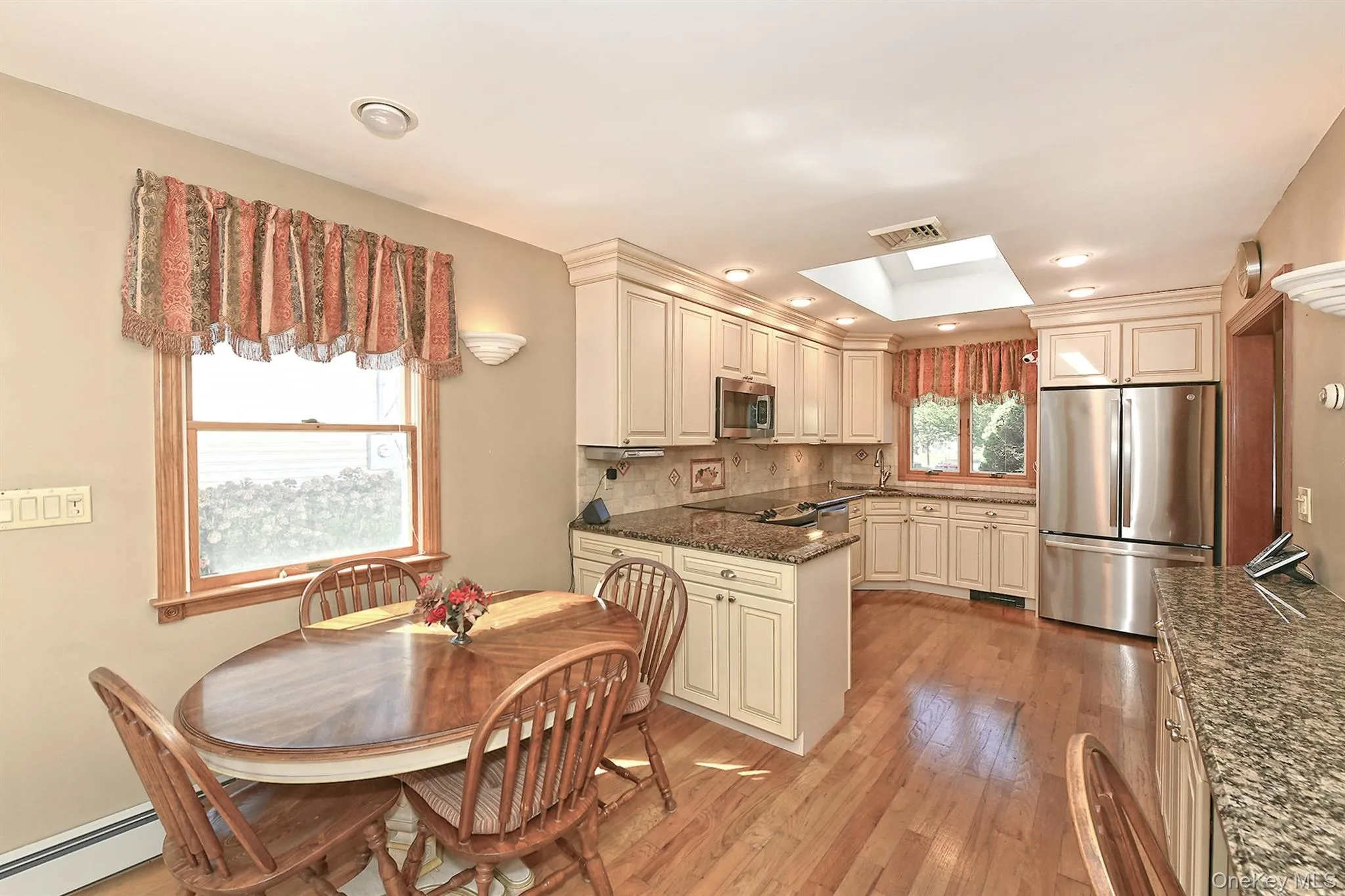 19 Court Drive, Huntington, NY, 3 Bedrooms Bedrooms, 7 Rooms Rooms,1 BathroomBathrooms,Residential,For Rent,Court,0,1053619 19 Court Drive, Huntington, NY, 3 Bedrooms Bedrooms, 7 Rooms Rooms,1 BathroomBathrooms,Residential,For Rent,Court,0,1053619