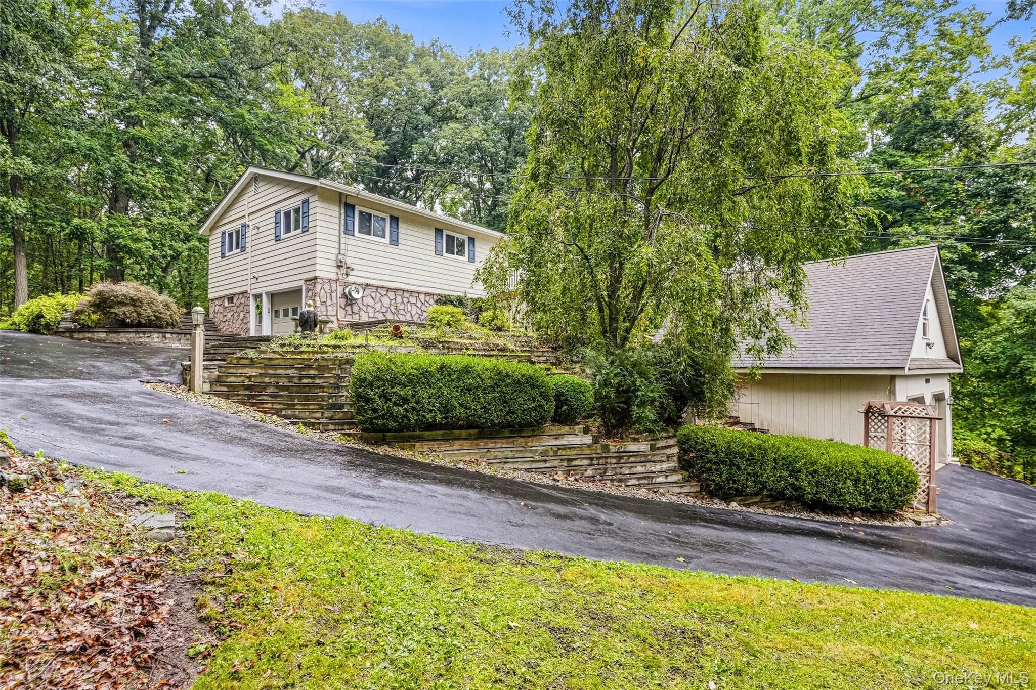 94 Jean Ridge Road, Mount Hope, NY, 3 Bedrooms Bedrooms, 10 Rooms Rooms,2 BathroomsBathrooms,Residential,For Rent,Jean Ridge,0,1053626 94 Jean Ridge Road, Mount Hope, NY, 3 Bedrooms Bedrooms, 10 Rooms Rooms,2 BathroomsBathrooms,Residential,For Rent,Jean Ridge,0,1053626