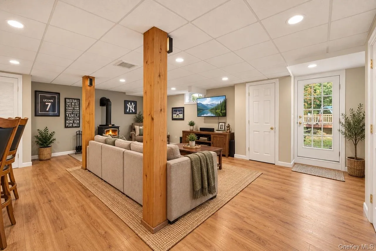 3 Seven Lakes Drive, Ramapo, NY, 5 Bedrooms Bedrooms, 14 Rooms Rooms,3 BathroomsBathrooms,Residential,For Rent,Seven Lakes,0,1053628 3 Seven Lakes Drive, Ramapo, NY, 5 Bedrooms Bedrooms, 14 Rooms Rooms,3 BathroomsBathrooms,Residential,For Rent,Seven Lakes,0,1053628