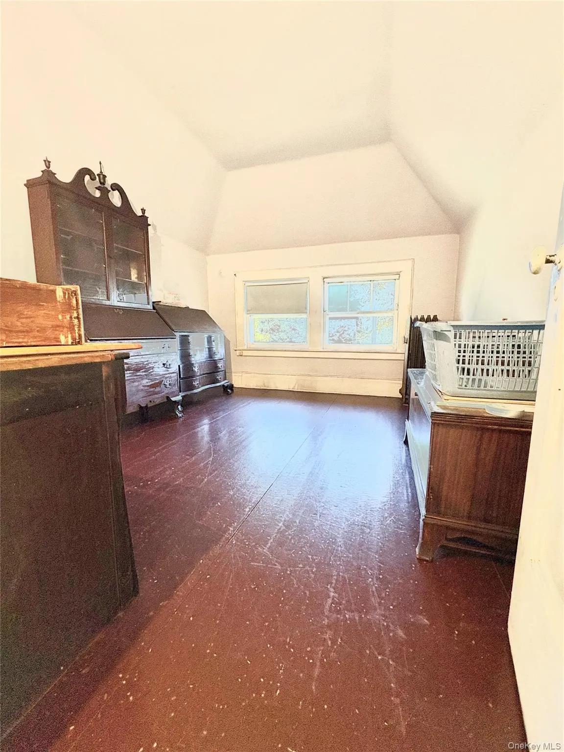 236 Arleigh Road, New York, NY, 5 Bedrooms Bedrooms, 10 Rooms Rooms,2 BathroomsBathrooms,Residential,For Rent,Arleigh,0,1053631 236 Arleigh Road, New York, NY, 5 Bedrooms Bedrooms, 10 Rooms Rooms,2 BathroomsBathrooms,Residential,For Rent,Arleigh,0,1053631