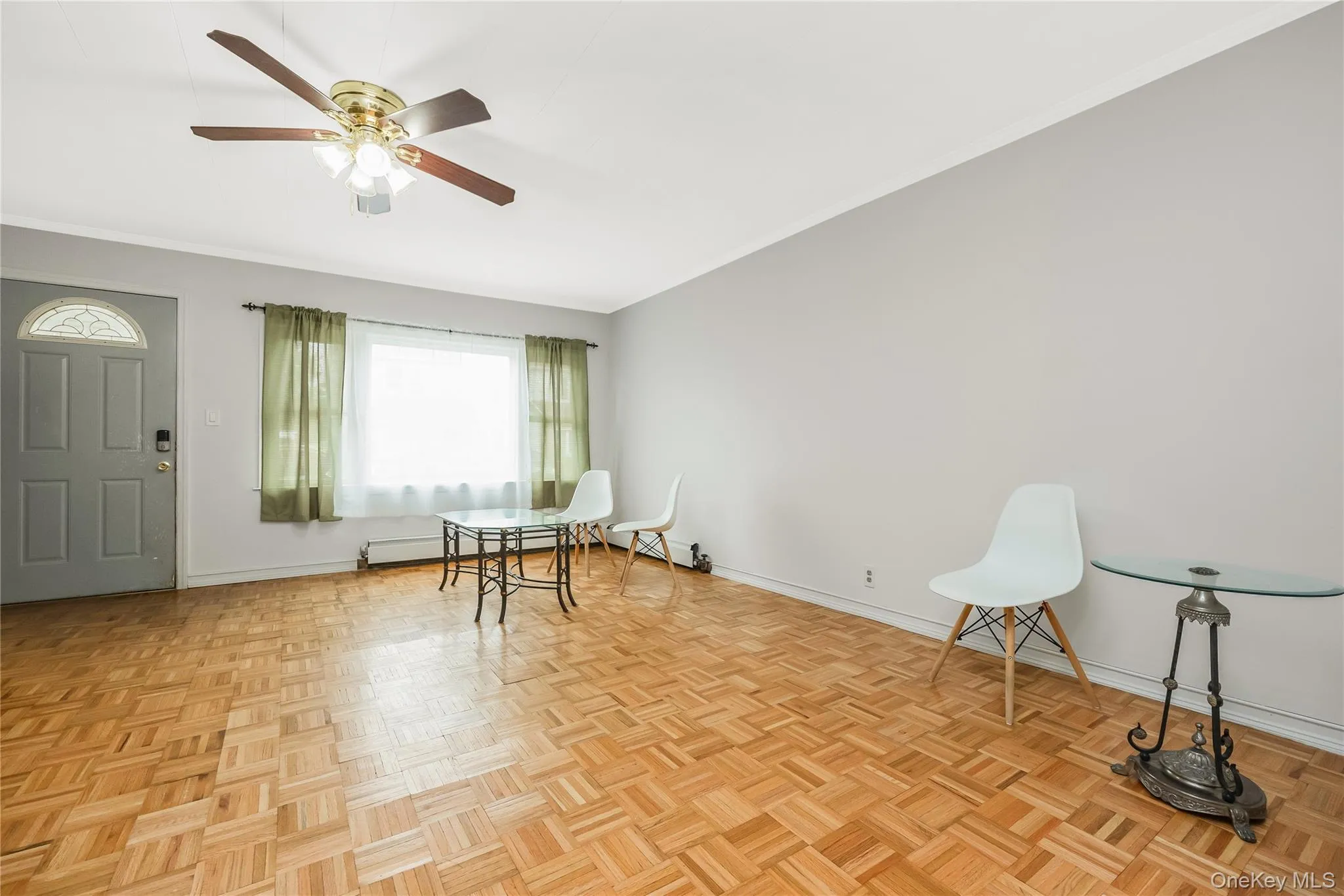 164-36 76th Avenue, New York, NY, 4 Bedrooms Bedrooms, 6 Rooms Rooms,2 BathroomsBathrooms,Residential,For Rent,76th,0,1053632 164-36 76th Avenue, New York, NY, 4 Bedrooms Bedrooms, 6 Rooms Rooms,2 BathroomsBathrooms,Residential,For Rent,76th,0,1053632