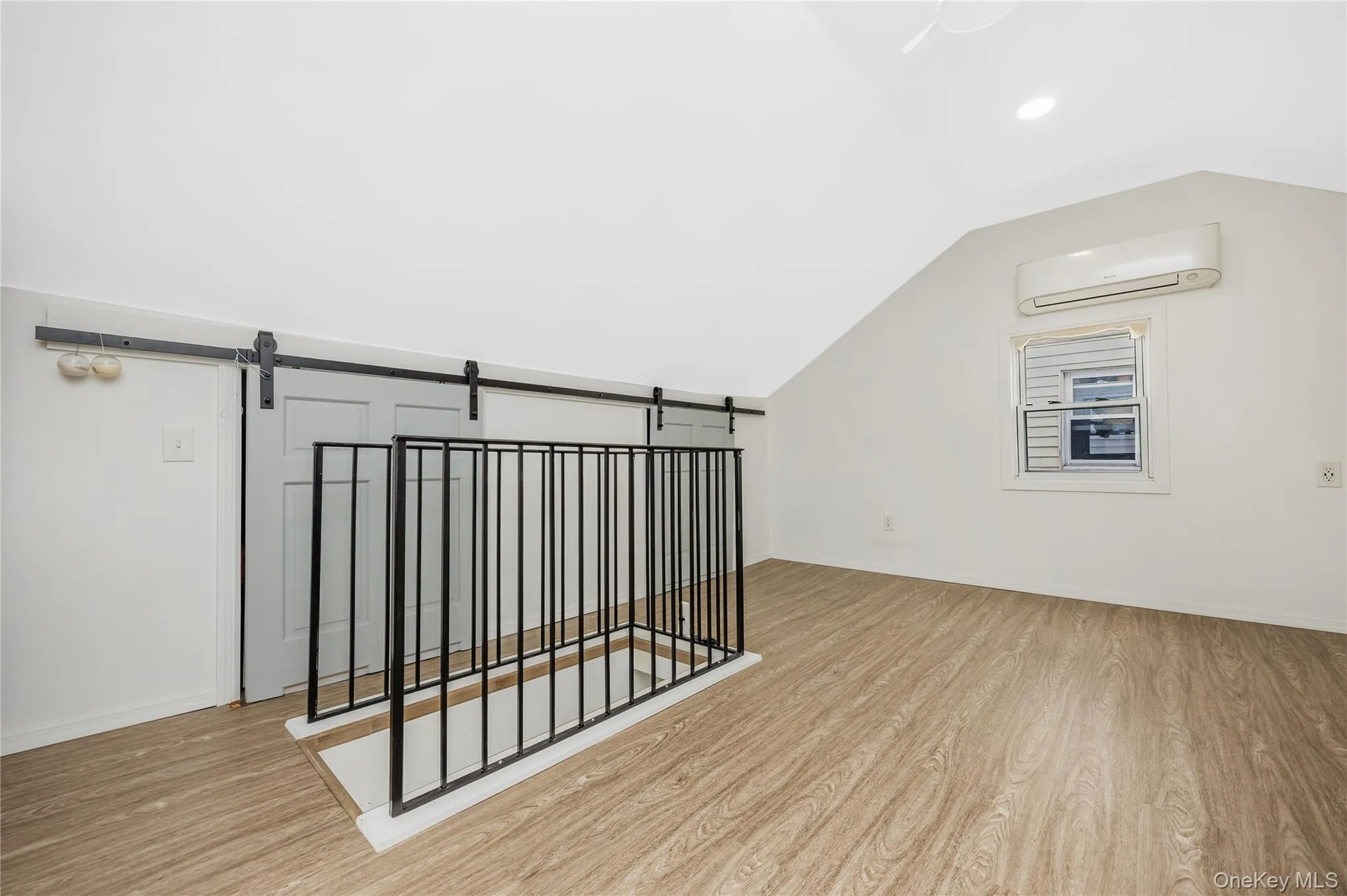 164-36 76th Avenue, New York, NY, 4 Bedrooms Bedrooms, 6 Rooms Rooms,2 BathroomsBathrooms,Residential,For Rent,76th,0,1053632 164-36 76th Avenue, New York, NY, 4 Bedrooms Bedrooms, 6 Rooms Rooms,2 BathroomsBathrooms,Residential,For Rent,76th,0,1053632