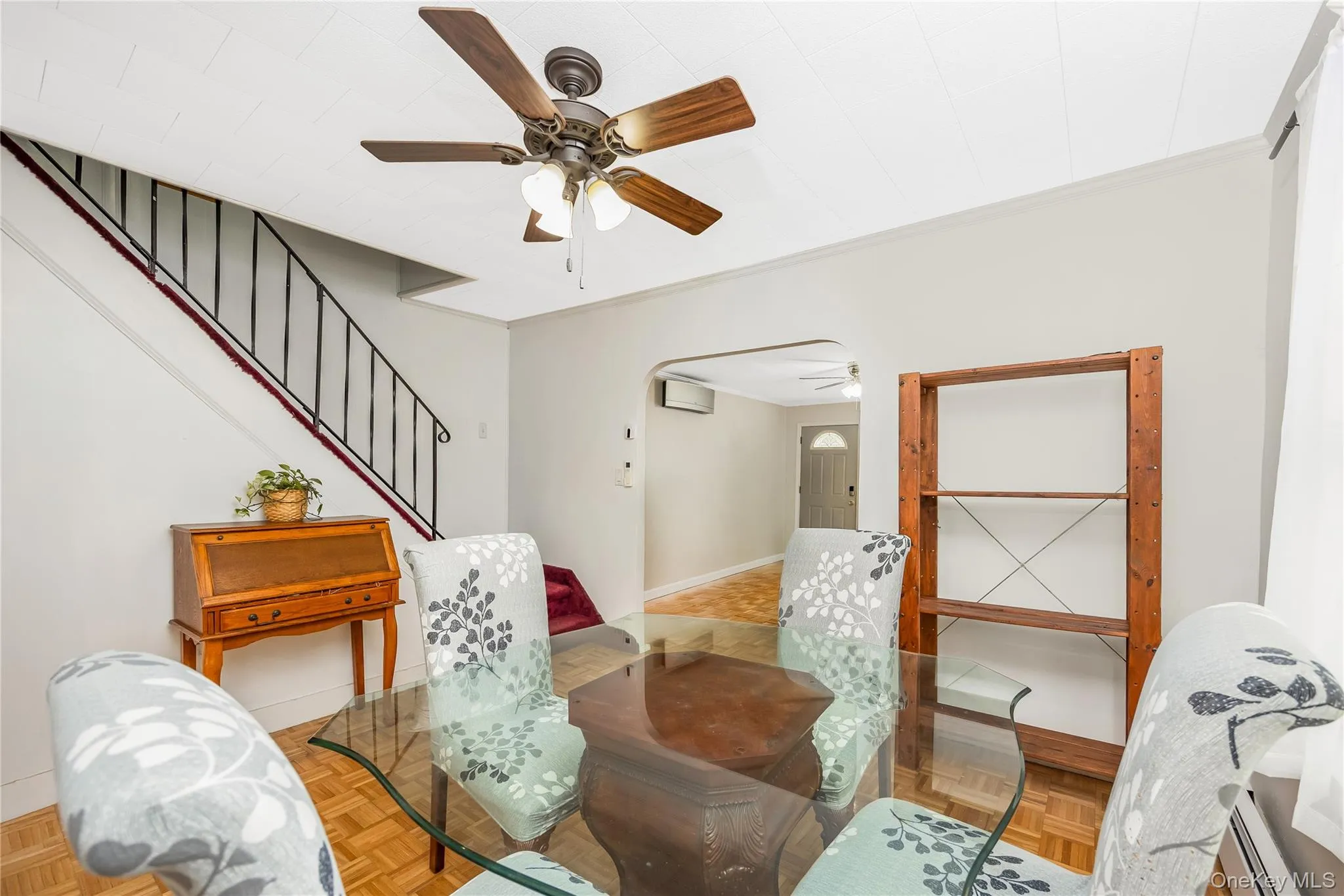 164-36 76th Avenue, New York, NY, 4 Bedrooms Bedrooms, 6 Rooms Rooms,2 BathroomsBathrooms,Residential,For Rent,76th,0,1053632 164-36 76th Avenue, New York, NY, 4 Bedrooms Bedrooms, 6 Rooms Rooms,2 BathroomsBathrooms,Residential,For Rent,76th,0,1053632