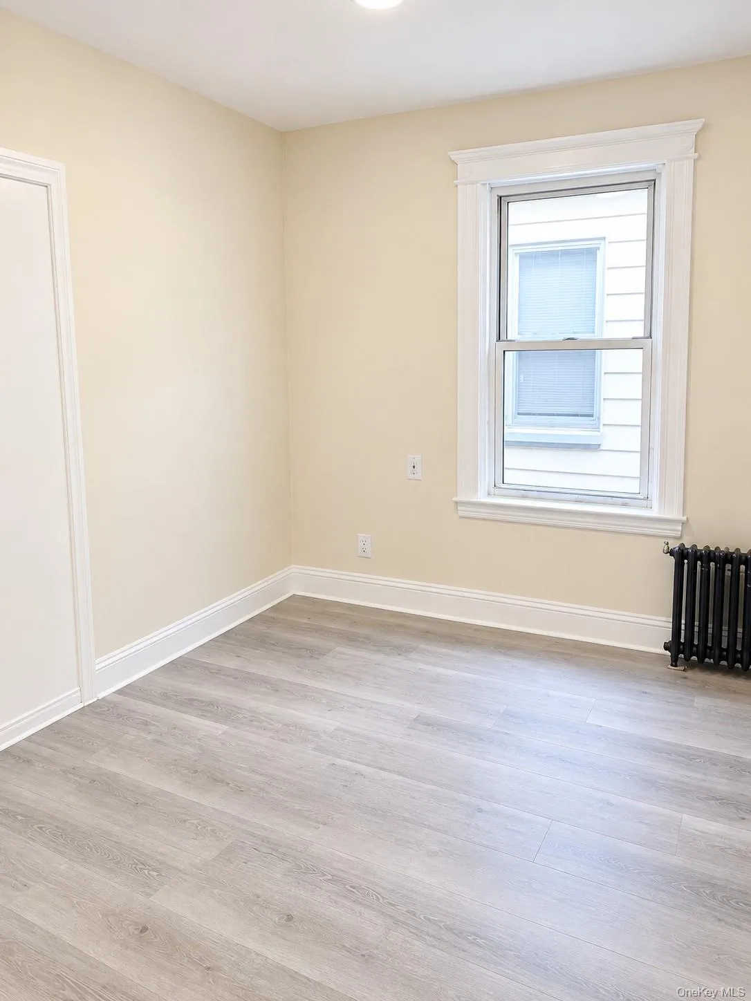 16001 Hillside Avenue, New York, NY, 3 Bedrooms Bedrooms, 7 Rooms Rooms,2 BathroomsBathrooms,Residential Lease,For Rent,Hillside,0,1053637 16001 Hillside Avenue, New York, NY, 3 Bedrooms Bedrooms, 7 Rooms Rooms,2 BathroomsBathrooms,Residential Lease,For Rent,Hillside,0,1053637