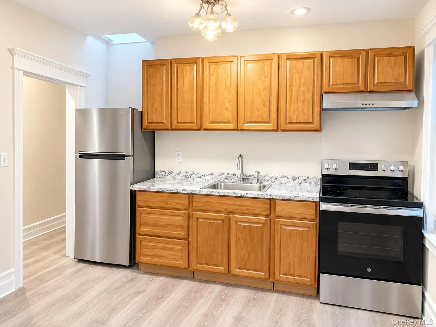 16001 Hillside Avenue, New York, NY, 3 Bedrooms Bedrooms, 7 Rooms Rooms,2 BathroomsBathrooms,Residential Lease,For Rent,Hillside,0,1053637 16001 Hillside Avenue, New York, NY, 3 Bedrooms Bedrooms, 7 Rooms Rooms,2 BathroomsBathrooms,Residential Lease,For Rent,Hillside,0,1053637